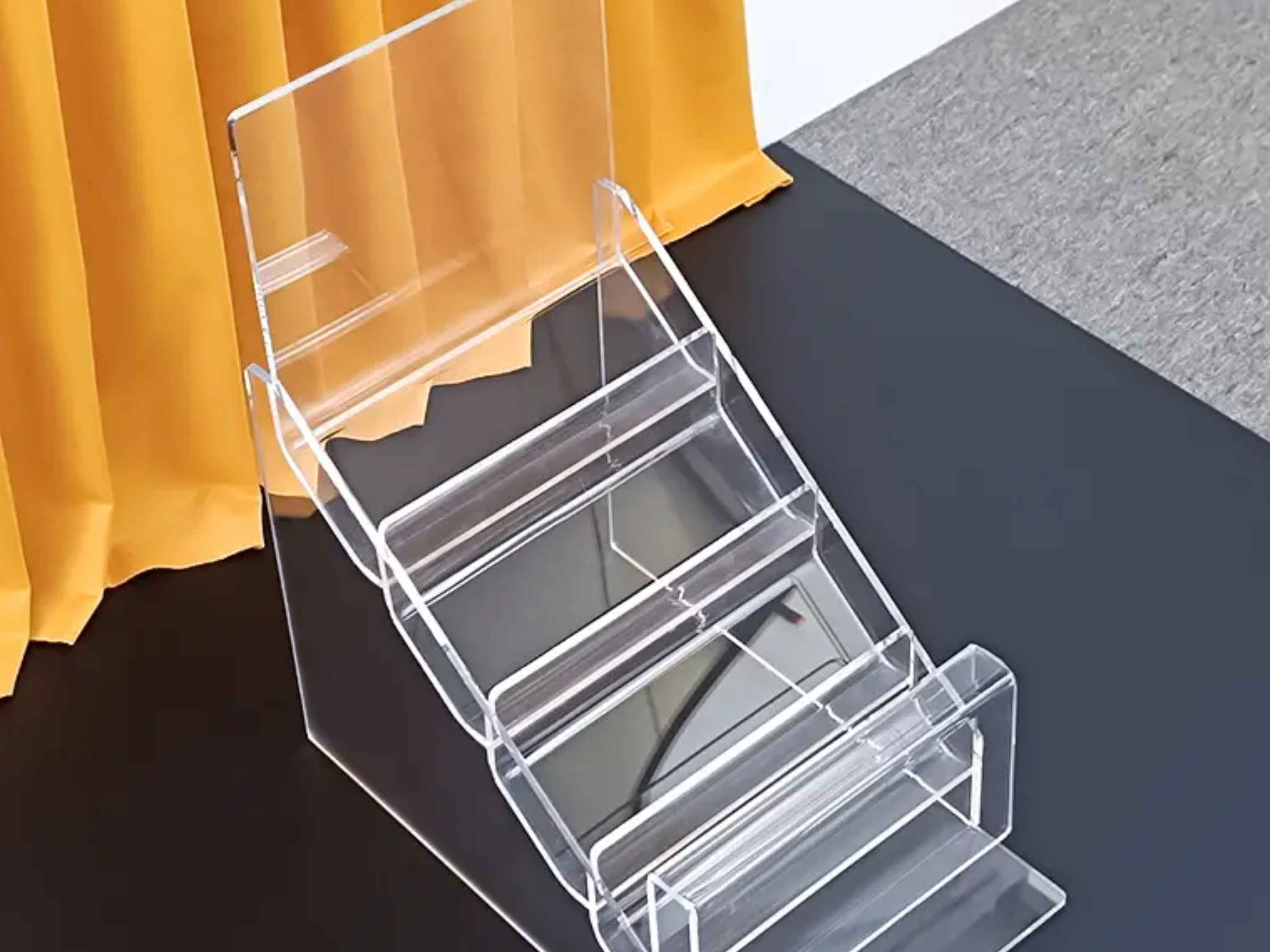 High-transparency PMMA with excellent processability for optical and decorative applications