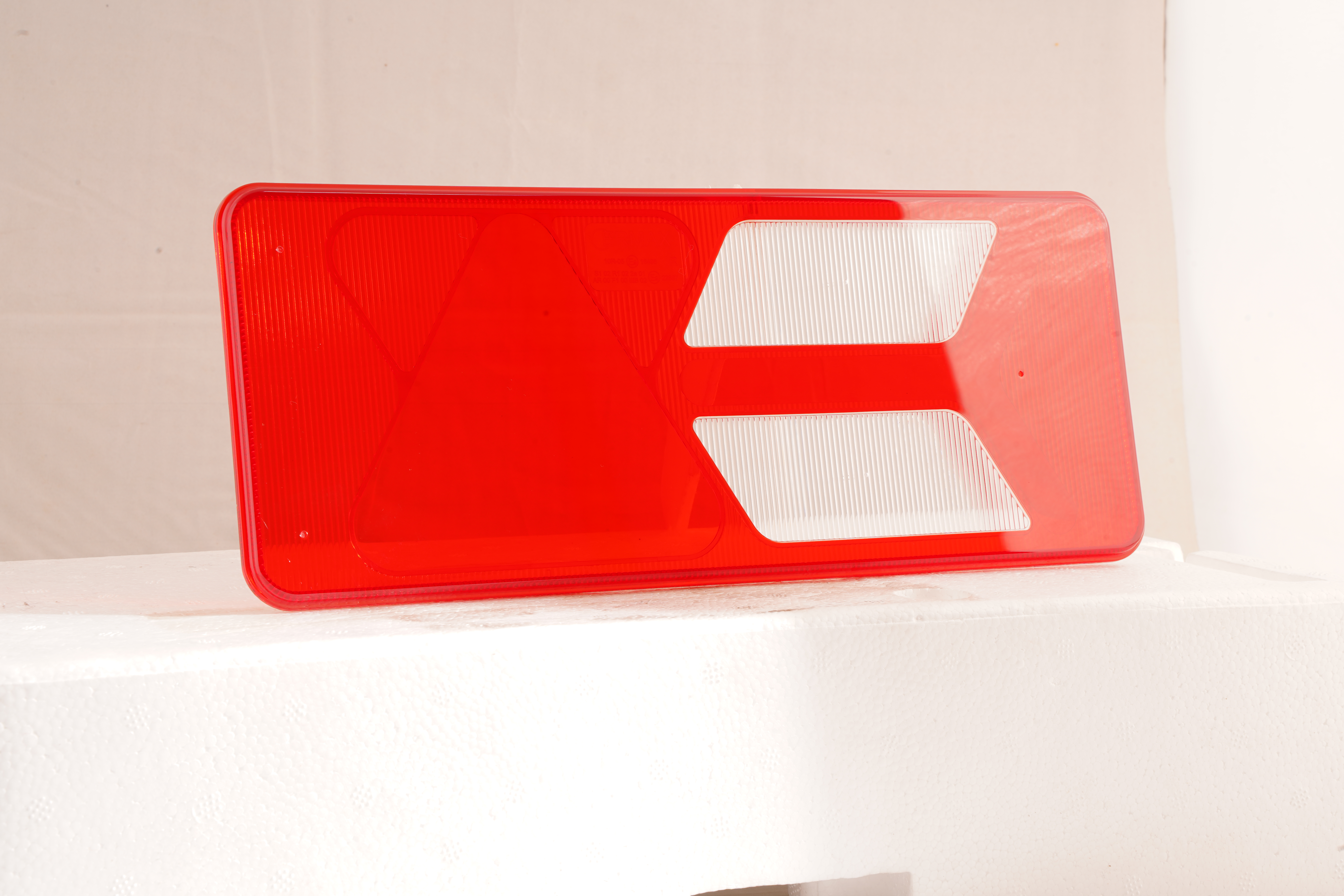 Two-color face masks for car taillights3.JPG