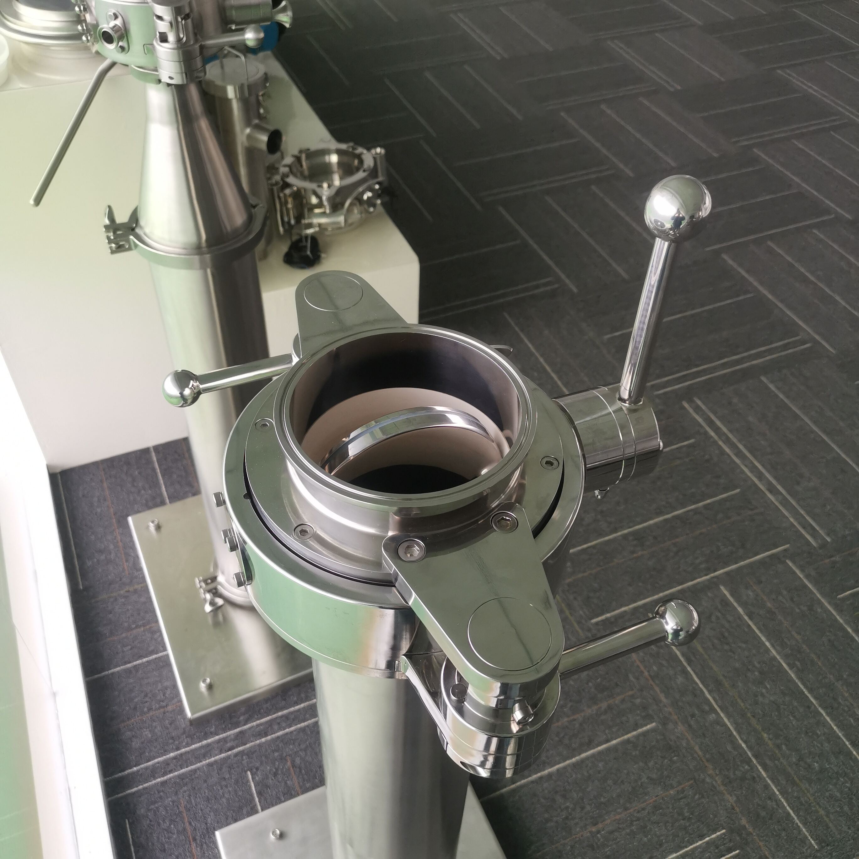 Għażel il-Materjal Ir-Right ta’ Valve tal-Farfalla b’Żewġ Parti