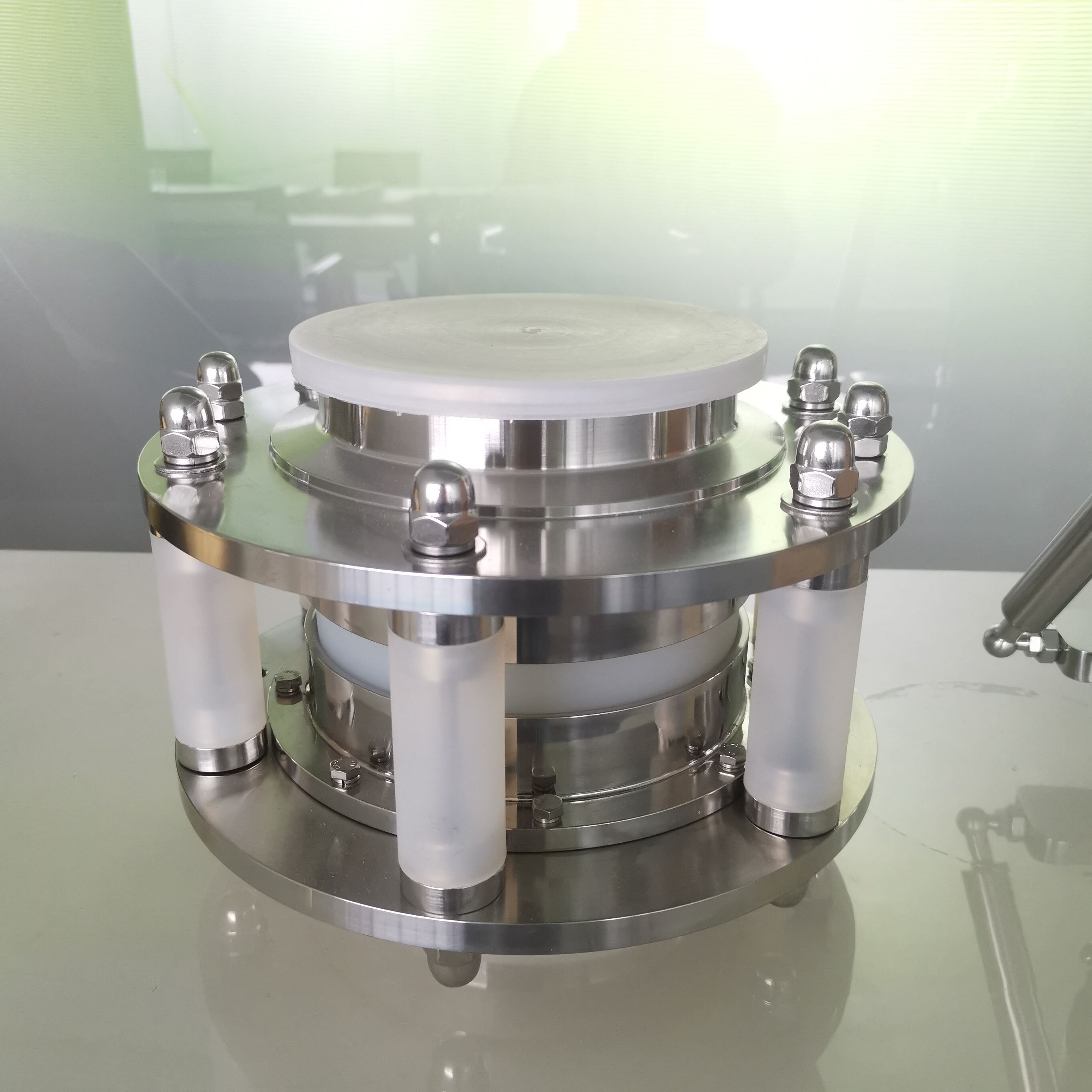 Space-Efficient Split Butterfly Valves for Fluid Control