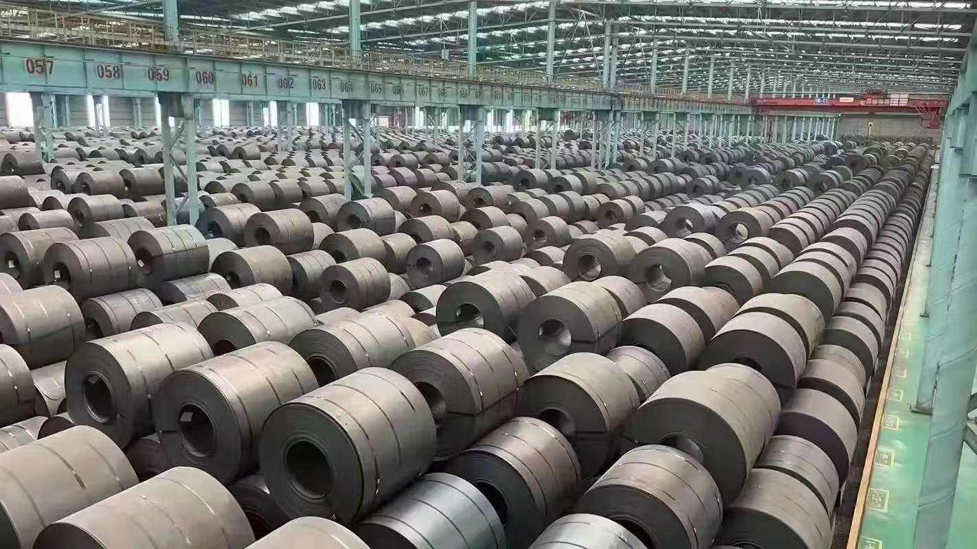 Why Is Hot Rolled Coil Preferred in Heavy-Duty Manufacturing?