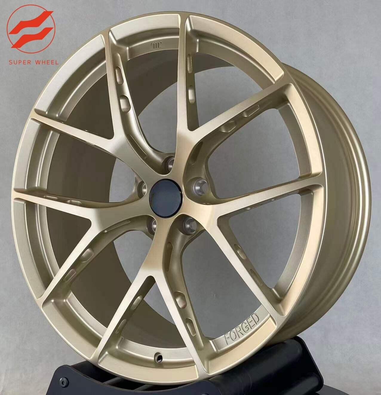 Unmatched Performance with 22 Inch Rally Wheels