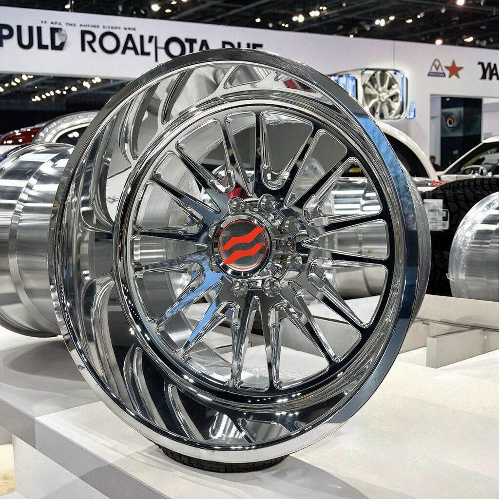 Potencie su conducción con llantas forjadas personalizadas