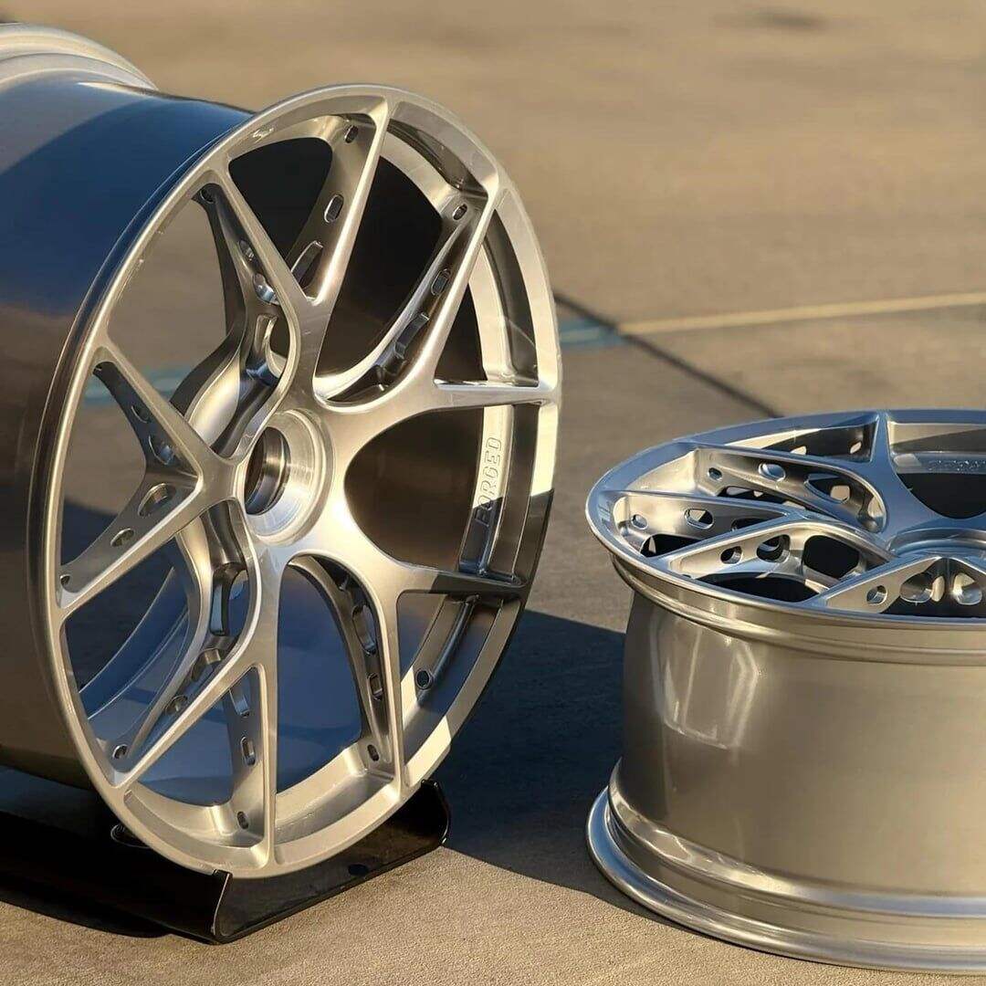 ประสิทธิภาพอันเหนือชั้นและความโดดเด่นด้านรูปลักษณ์