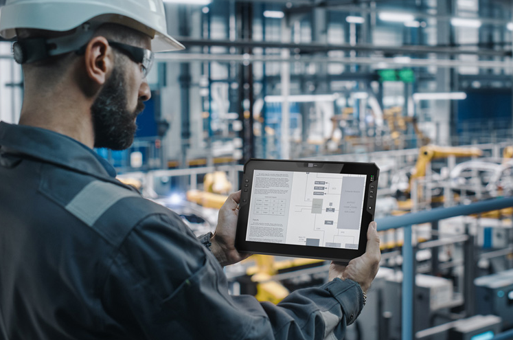 Best Uses for a Rugged Tablet in Manufacturing
