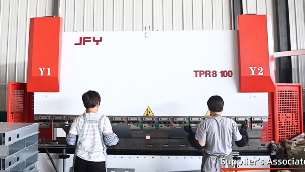 Conas cruinneas a achoimriú do pháirteanna coirnéil mheatail saincheaptha?