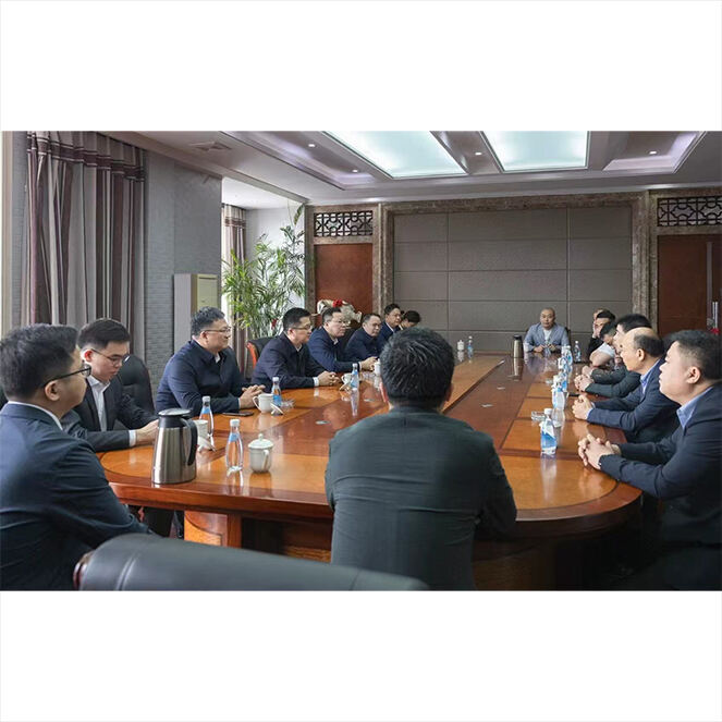 Partisekreteraren i Shengze tullade Jiangsu Fulesi Textile Technology Co., Ltd. och berömde företagets intelligent tillverkningsstyrka