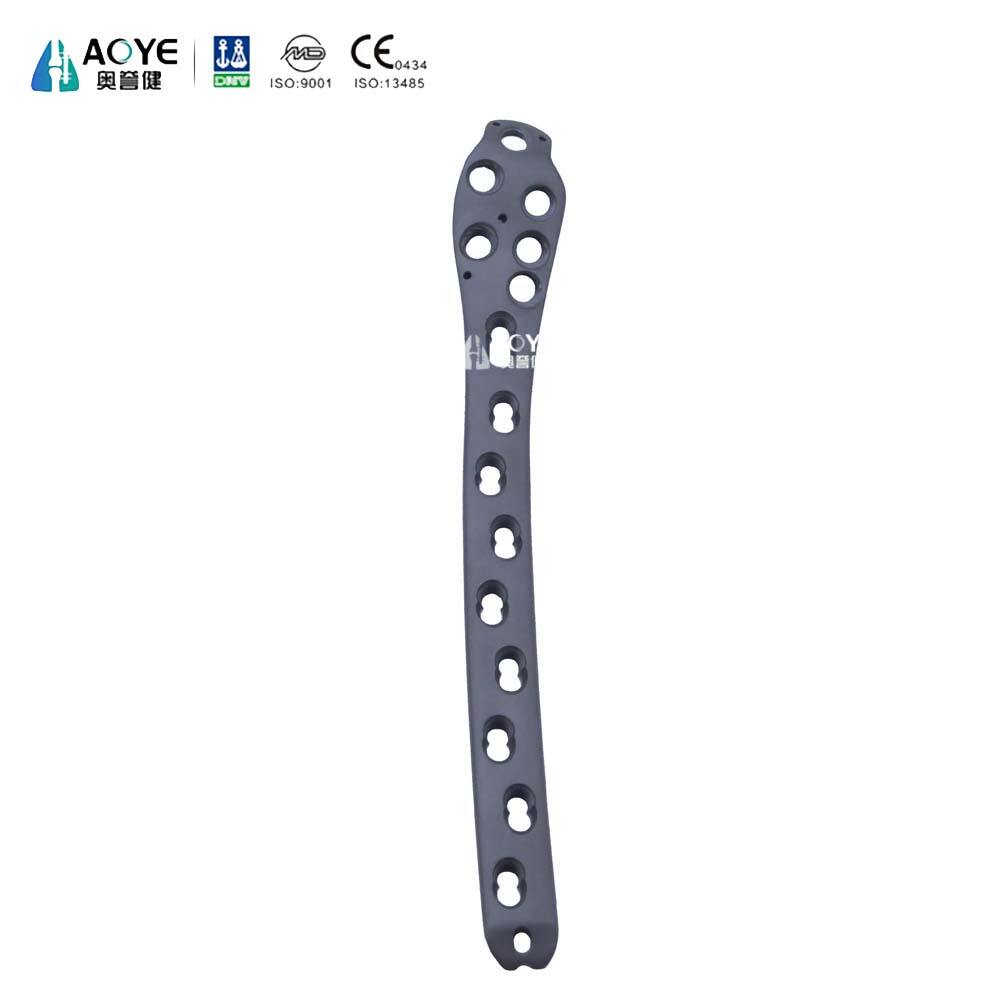 Läheisen reisiluun käärmeenmuotoinen lukittava levy