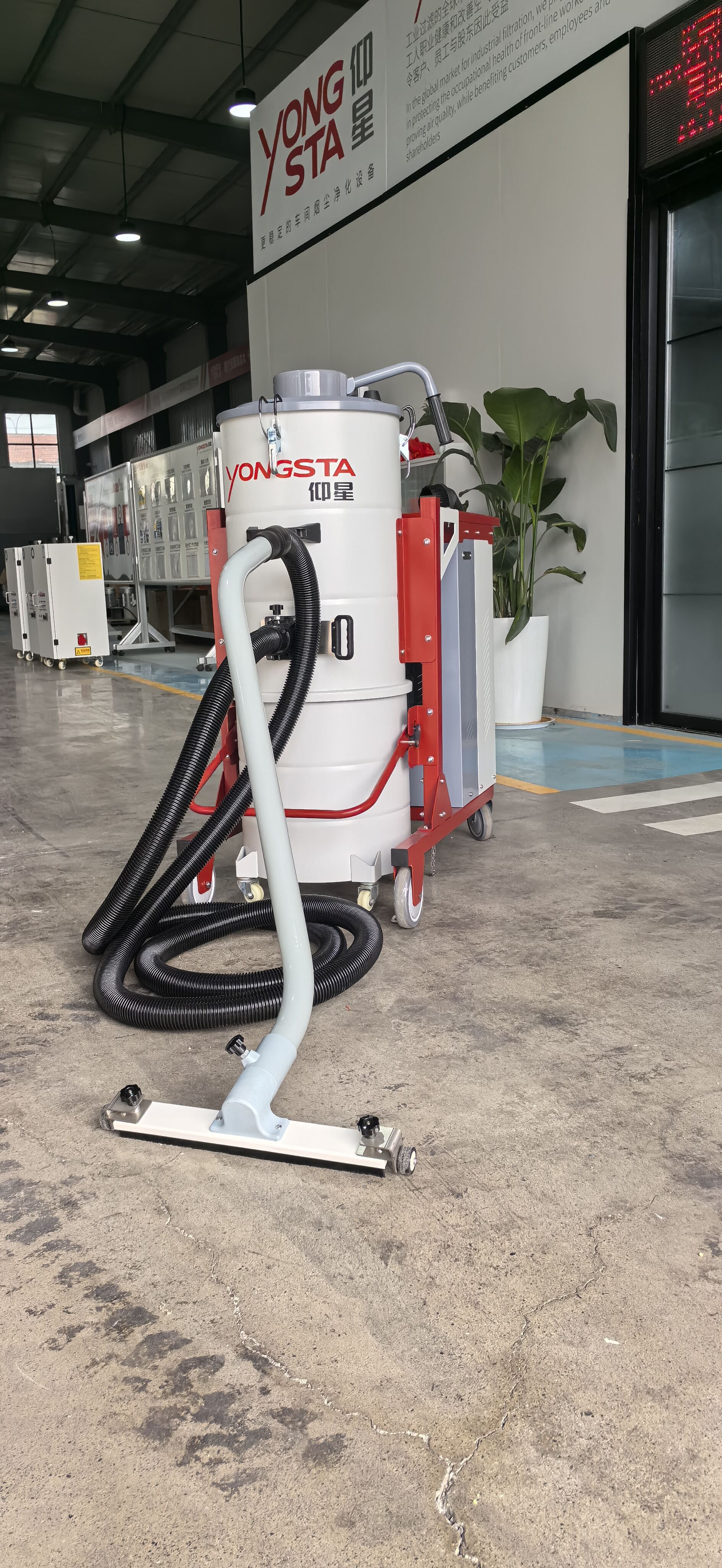 Advanced Automated Cleaning Technology Maximizes Uptime