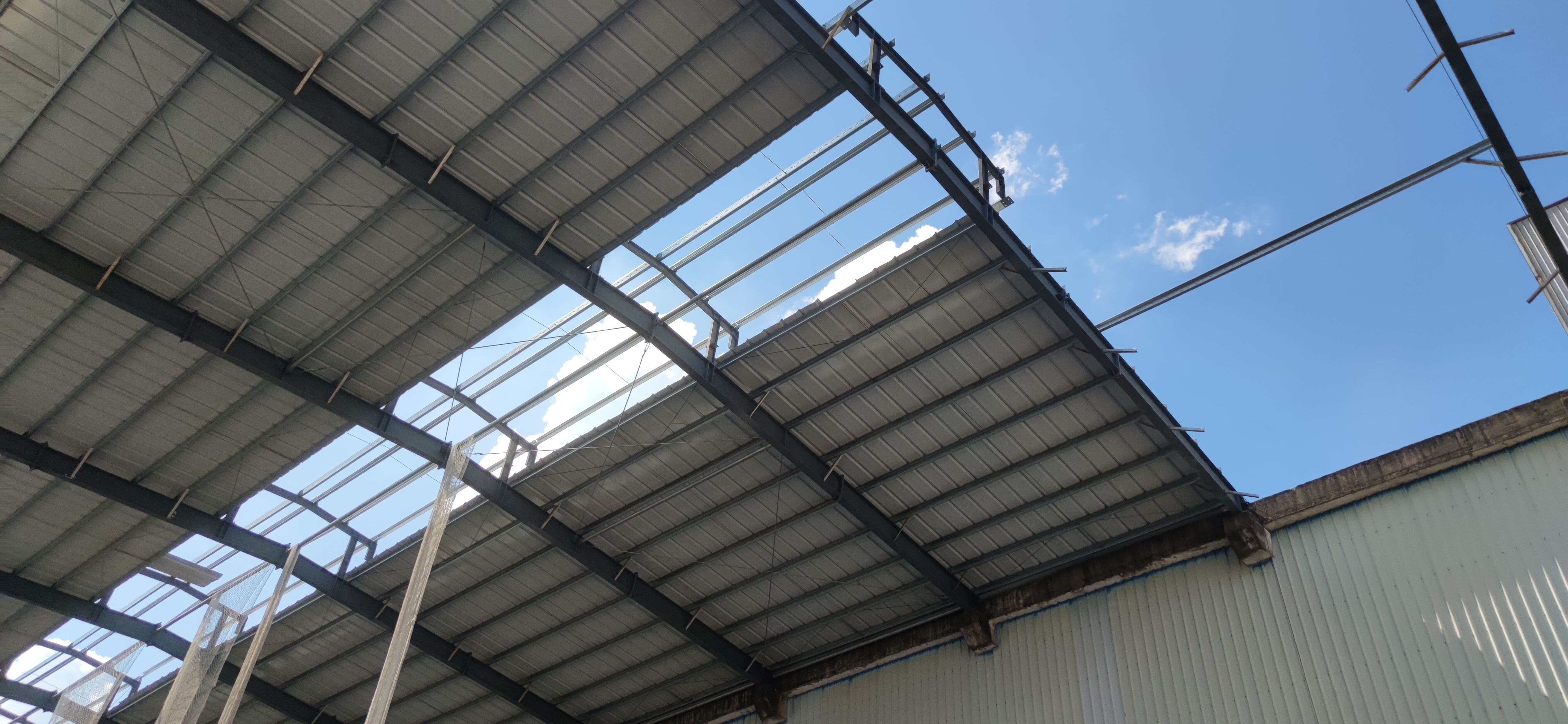 Fleksibel justering av plass i stållager for endrede behov