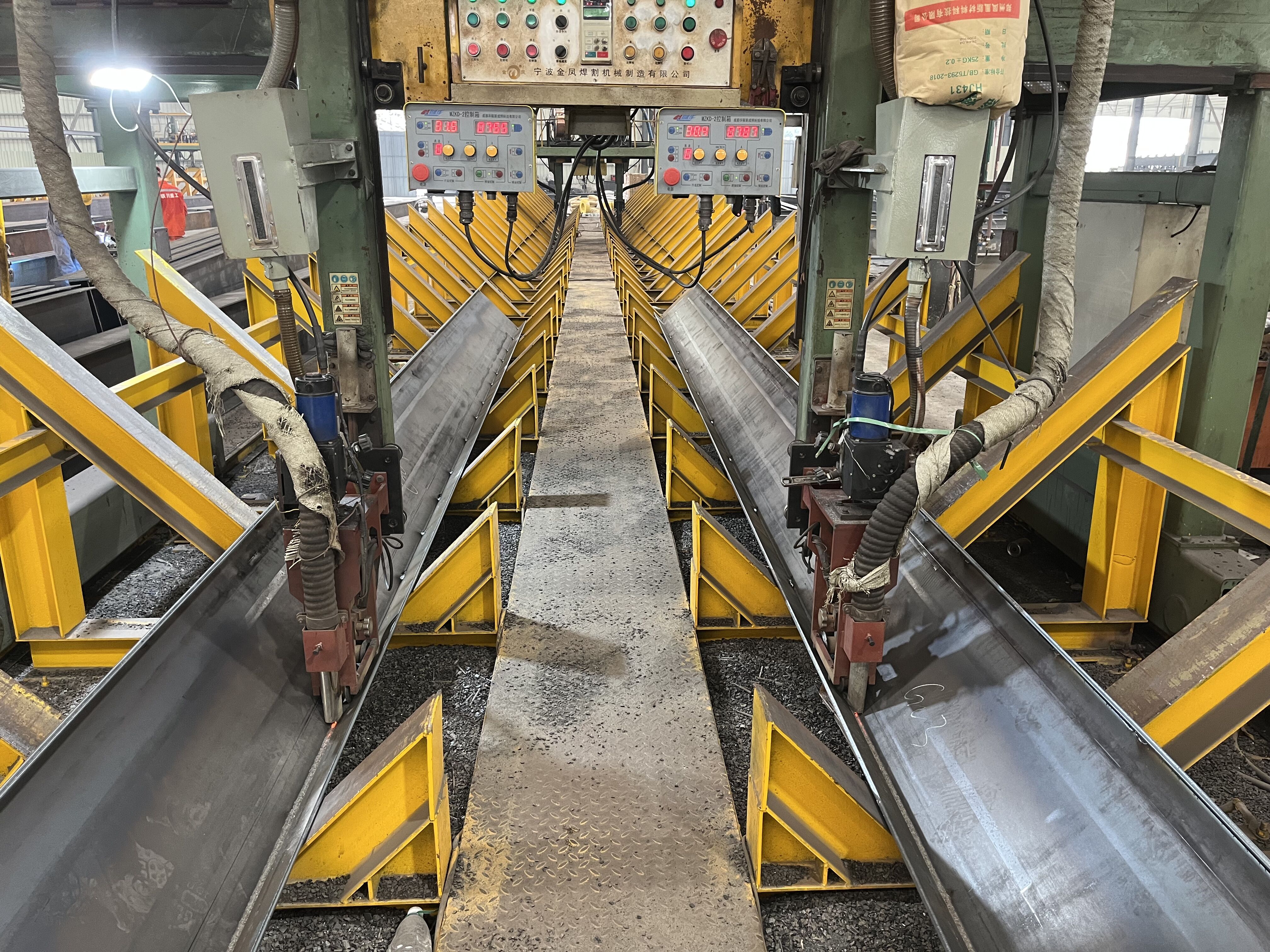 İleri Ekipmanlarla Hassas Yapı Çeliği İmalatı