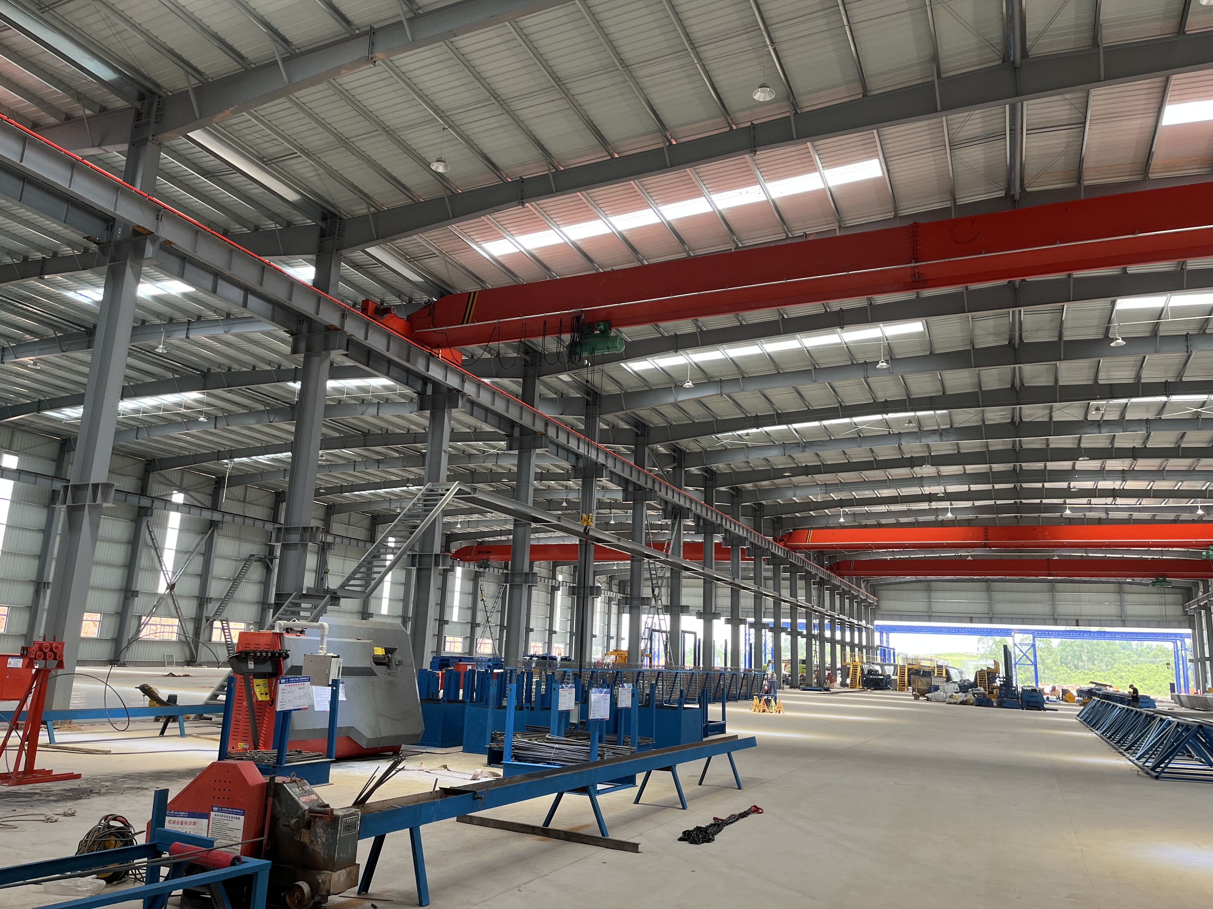 Učinkovite prefabrikirane hale za različite scenarije skladištenja