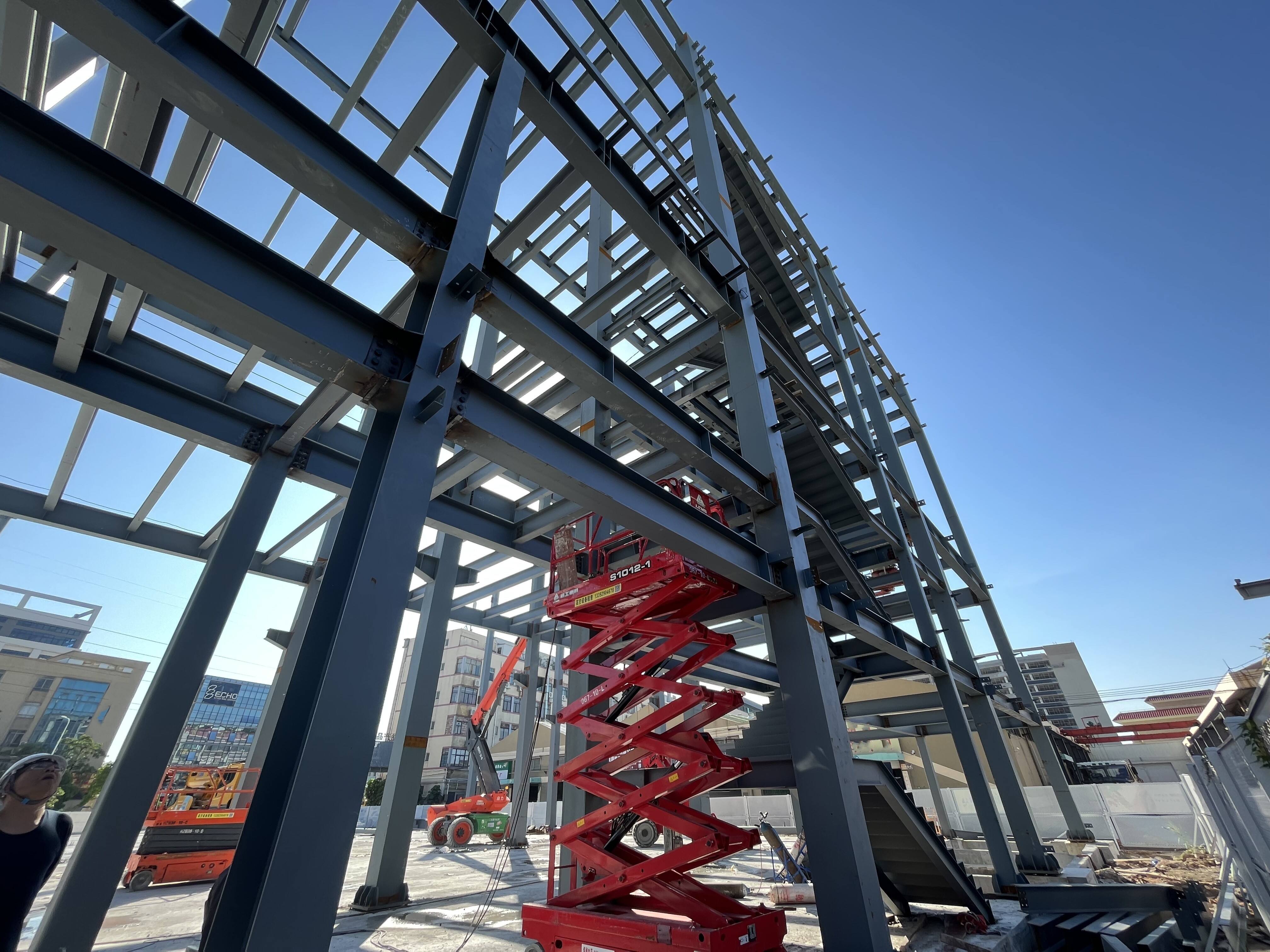 တိကျသောဒီဇိုင်းနှင့်ထိရောက်မှုရှိသောတည်ဆောက်မှုဖြင့်ရှေ့မှအင်ဂျင်နီယာကြိုတင်ထုတ်လုပ်ထားသောသံမဏိအဆောက်အဦ