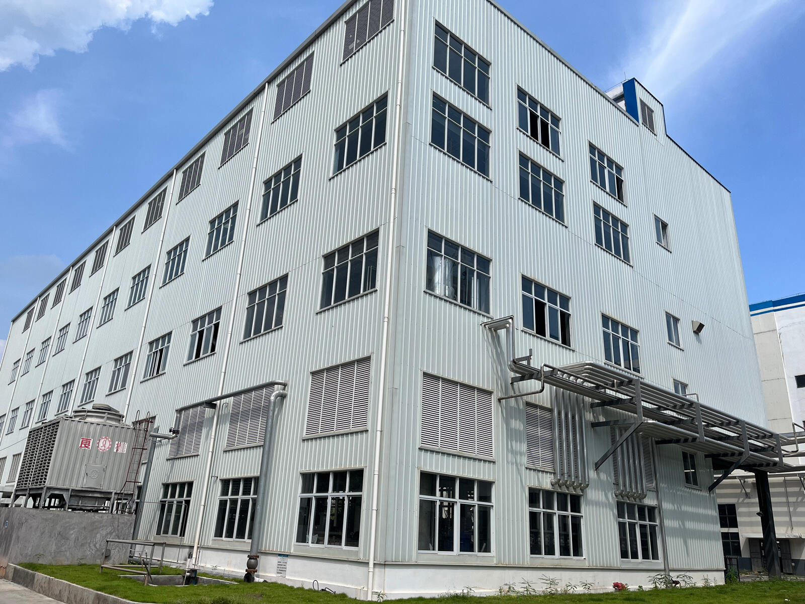 Bâtiment d'atelier en acier