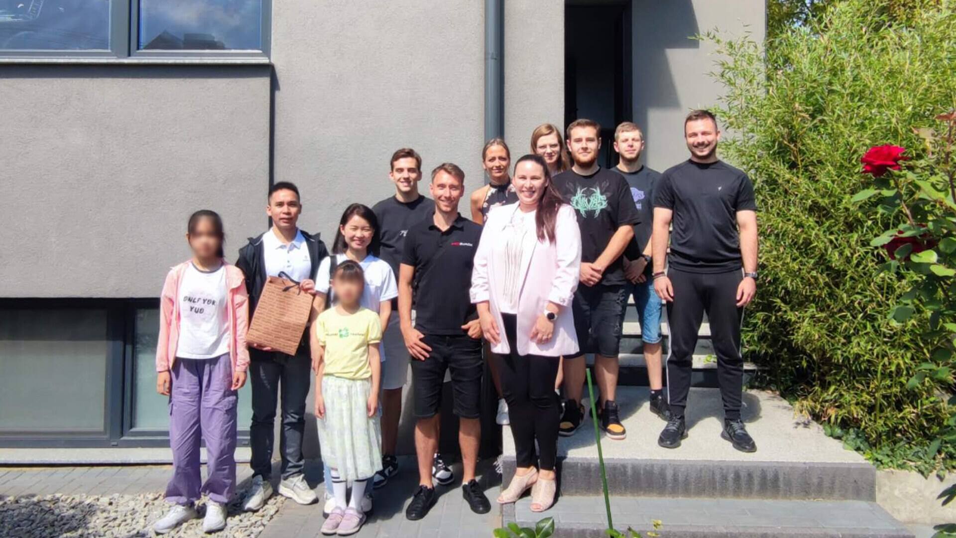 Podofo Leadership Embarks on Strategic European Tour (1).jpg