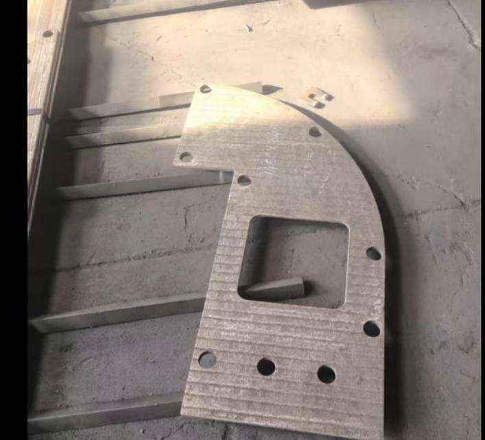 Revestimientos resistentes al desgaste por soldadura con carburo de cromo: Ponga fin a los reemplazos frecuentes y transforme la eficiencia del mantenimiento industrial