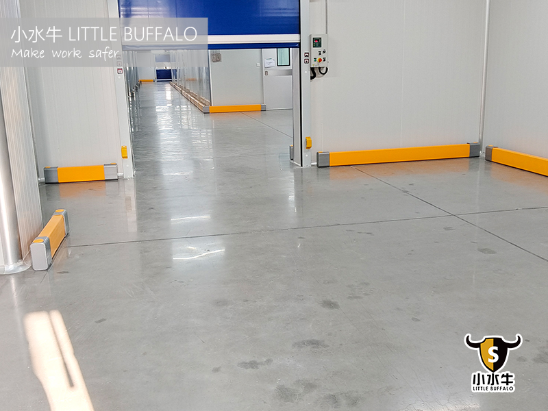 Warehouse Traffic Management Starts with Safety Barriers