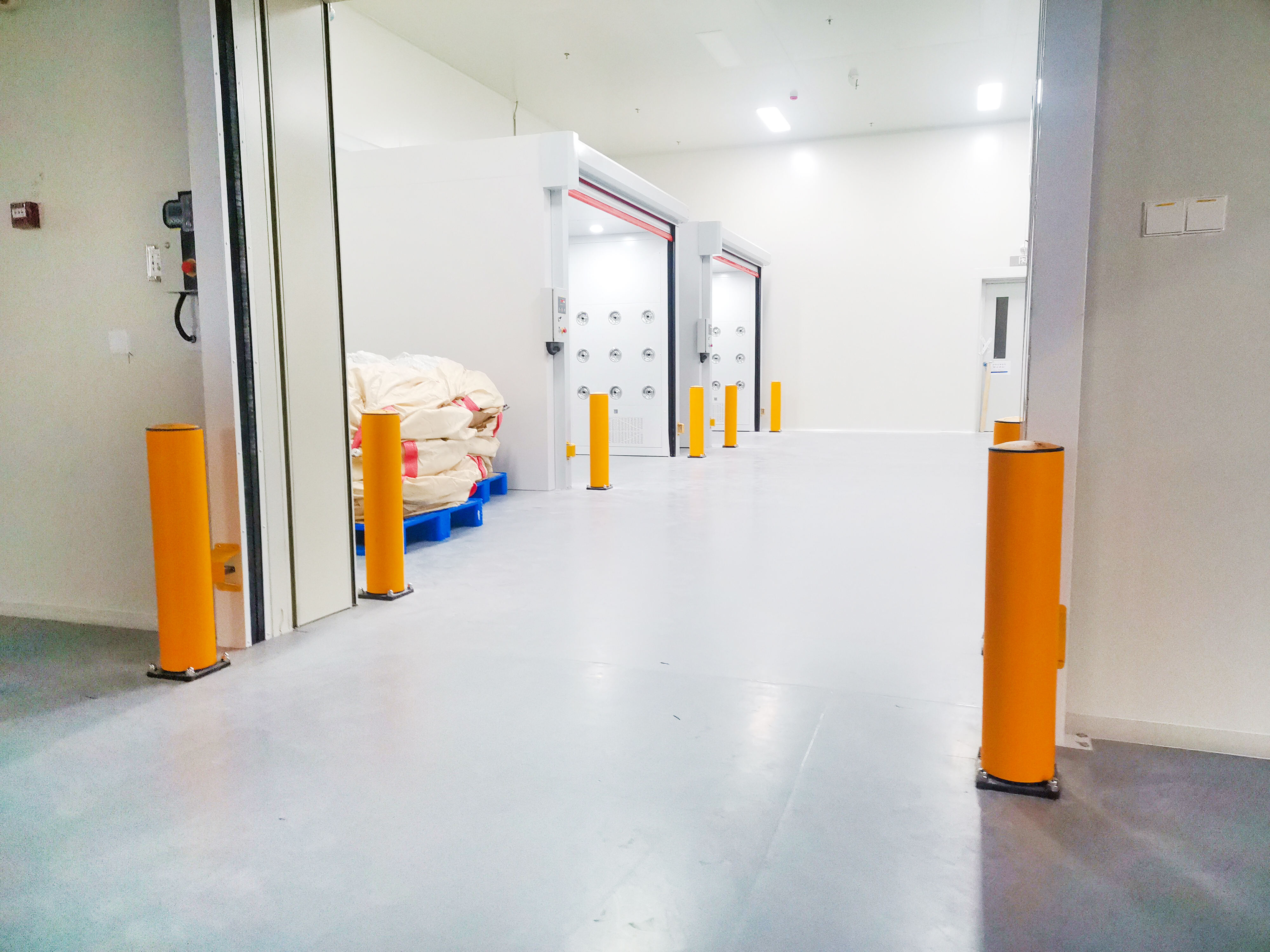 5-Flexible Heavy Duty Bollard.jpg