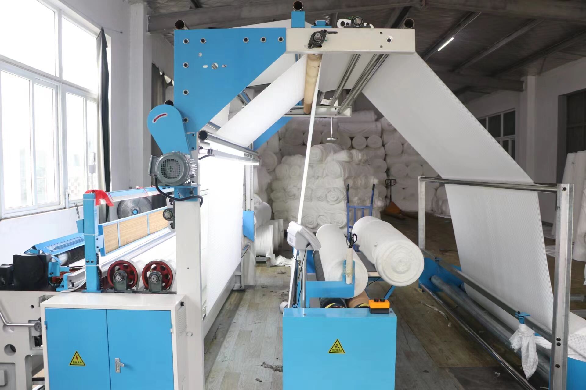 Corduroy Cutting Machine for Garment Factories at Low Price
