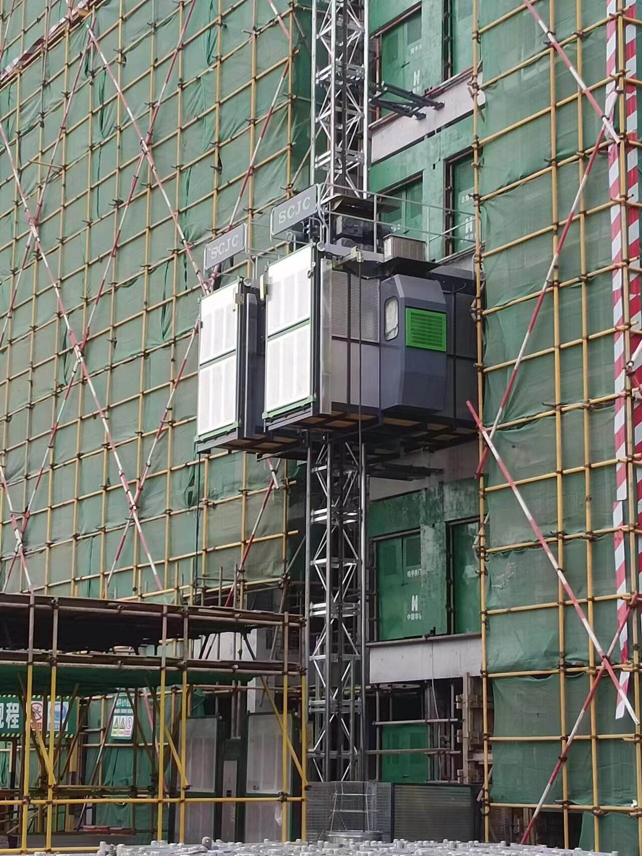 施工电梯应用场景.jpg