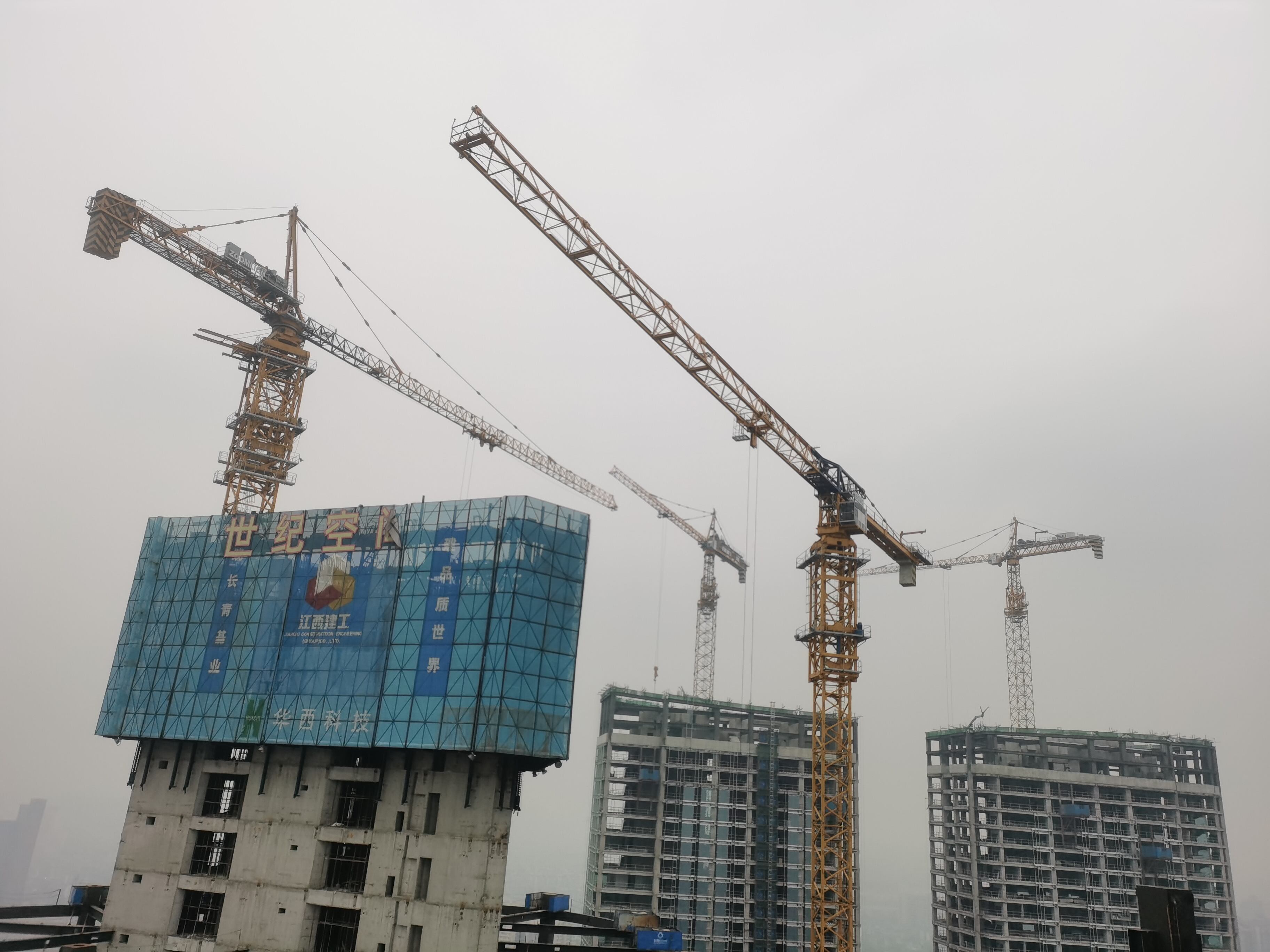 Jincheng Construction Machinery of the Third Company successfully developed the JP560 super-large flat-top tower crane