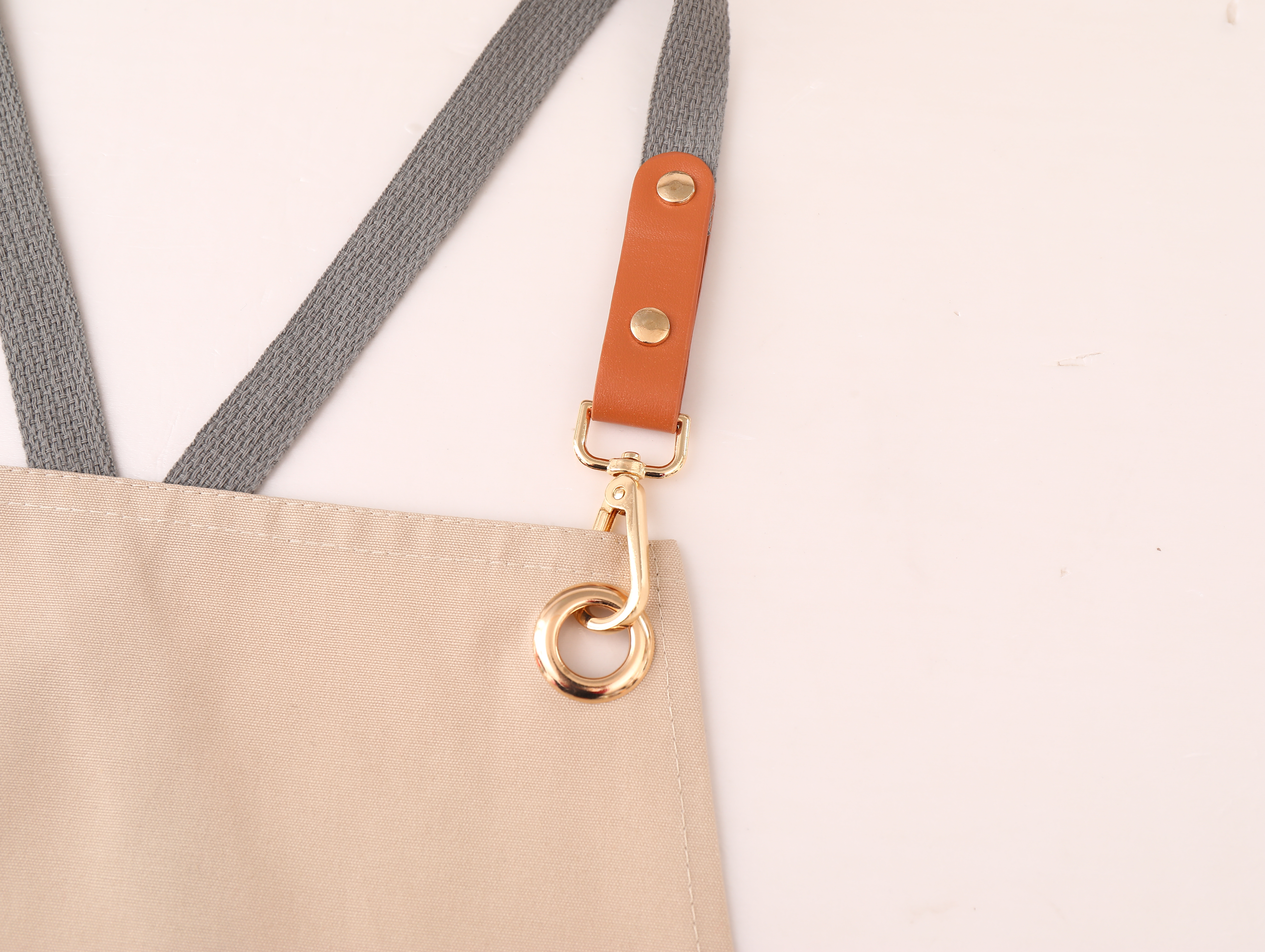 Apruni Premjum ta’ Kotun 100% għal Kull Okkażjoni