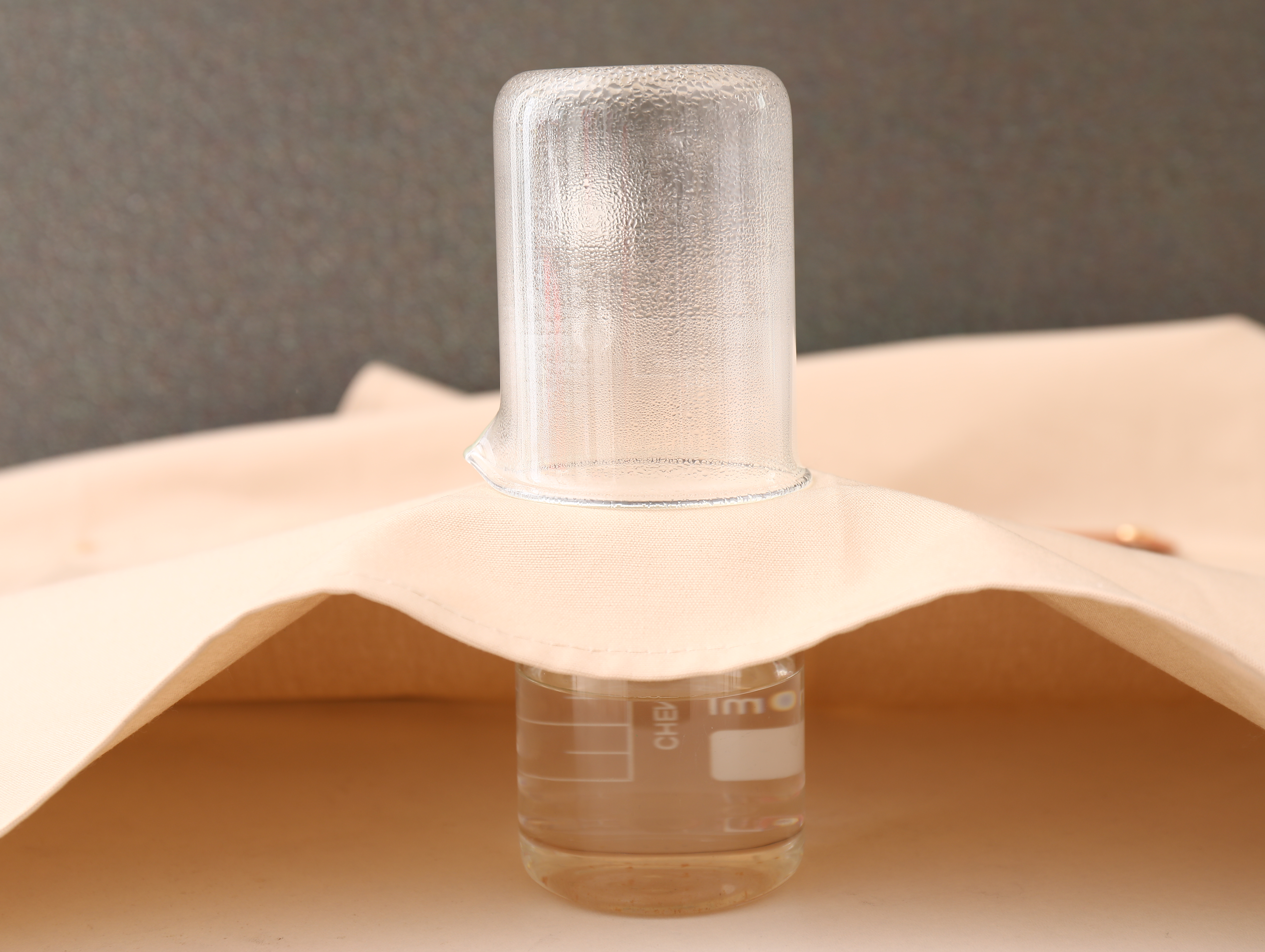 Kostumazzjoni għall-iksklużivament ikspjenzja