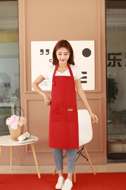 Які характеристики повинен мати хороший кухонний фартух для домашніх кондитерів?