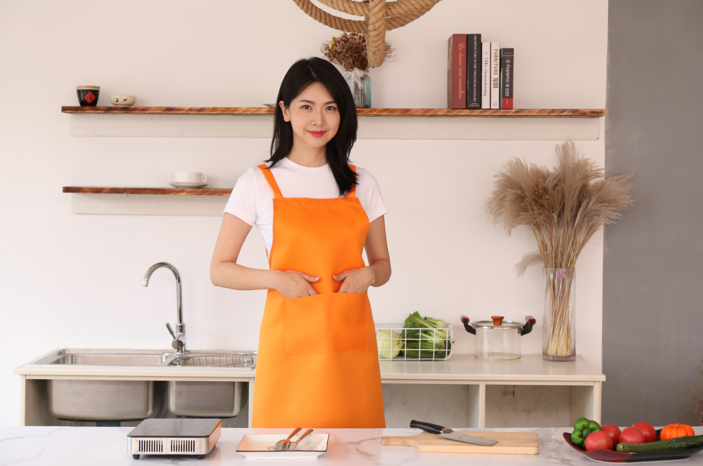 How to Choose a Breathable Kitchen Apron for Summer Cooking?