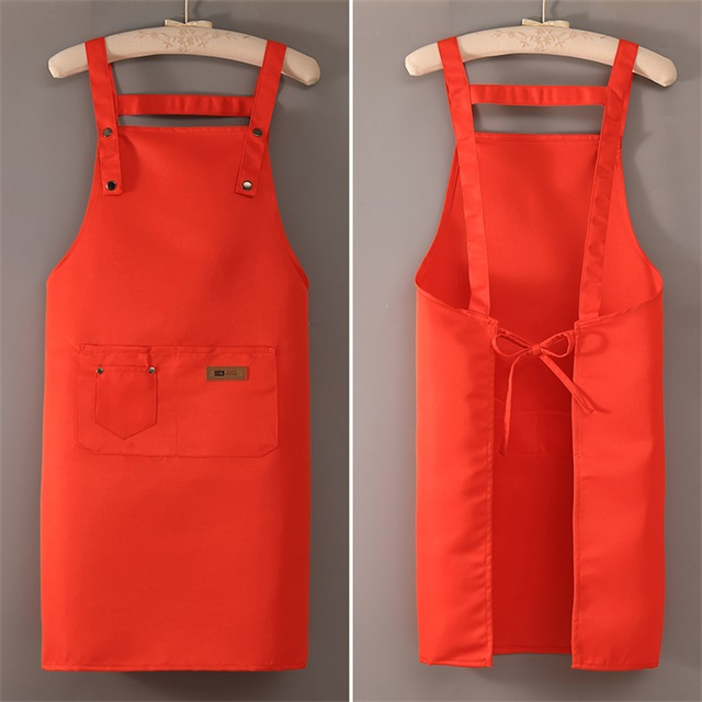 Чому ресторани віддають перевагу водонепроникним фартухам для офіціантів?