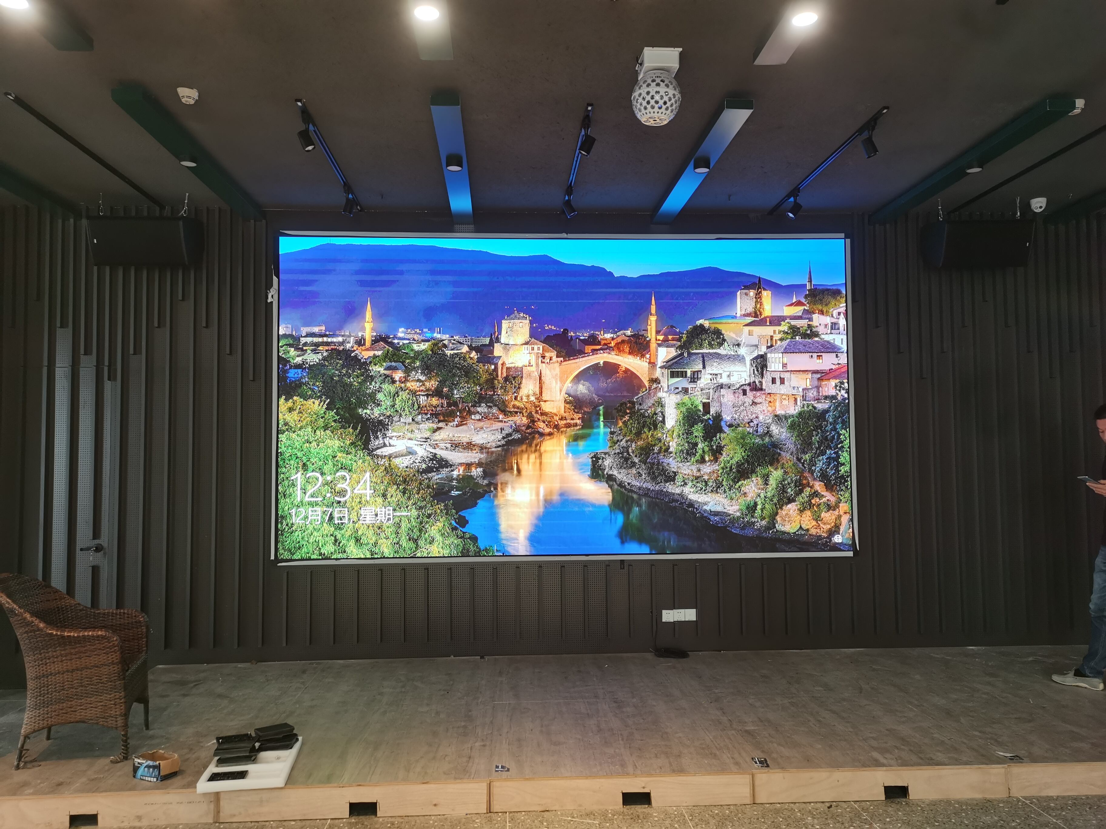Display LED Innovativi per Applicazioni Diverse