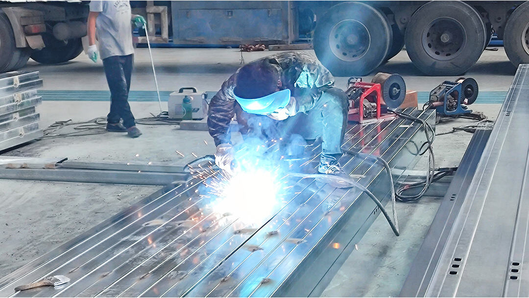 What Advantages Does a Steel Building Offer for Industrial Use?