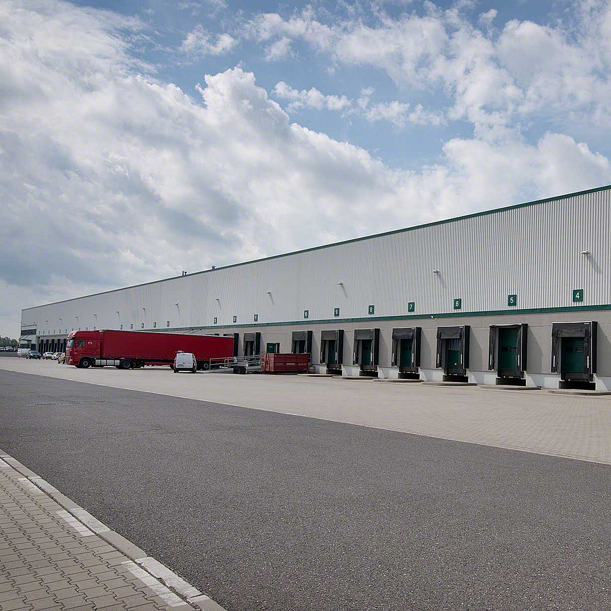 현대적 요구에 부응하는 혁신적인 셀프 스토리지 철강 건물