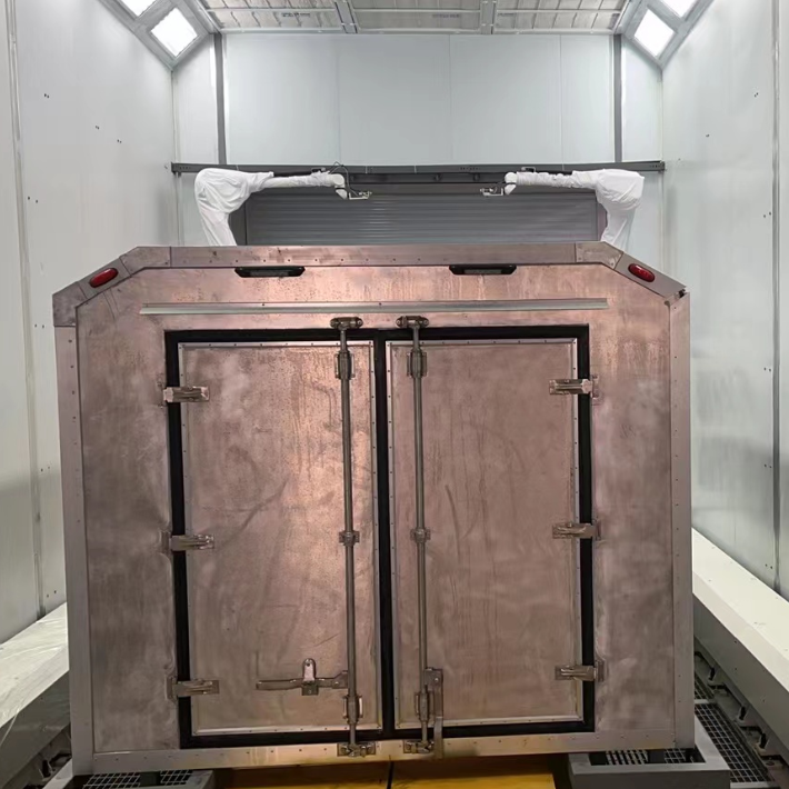 Intelligent Spraying Robots for Coating Field