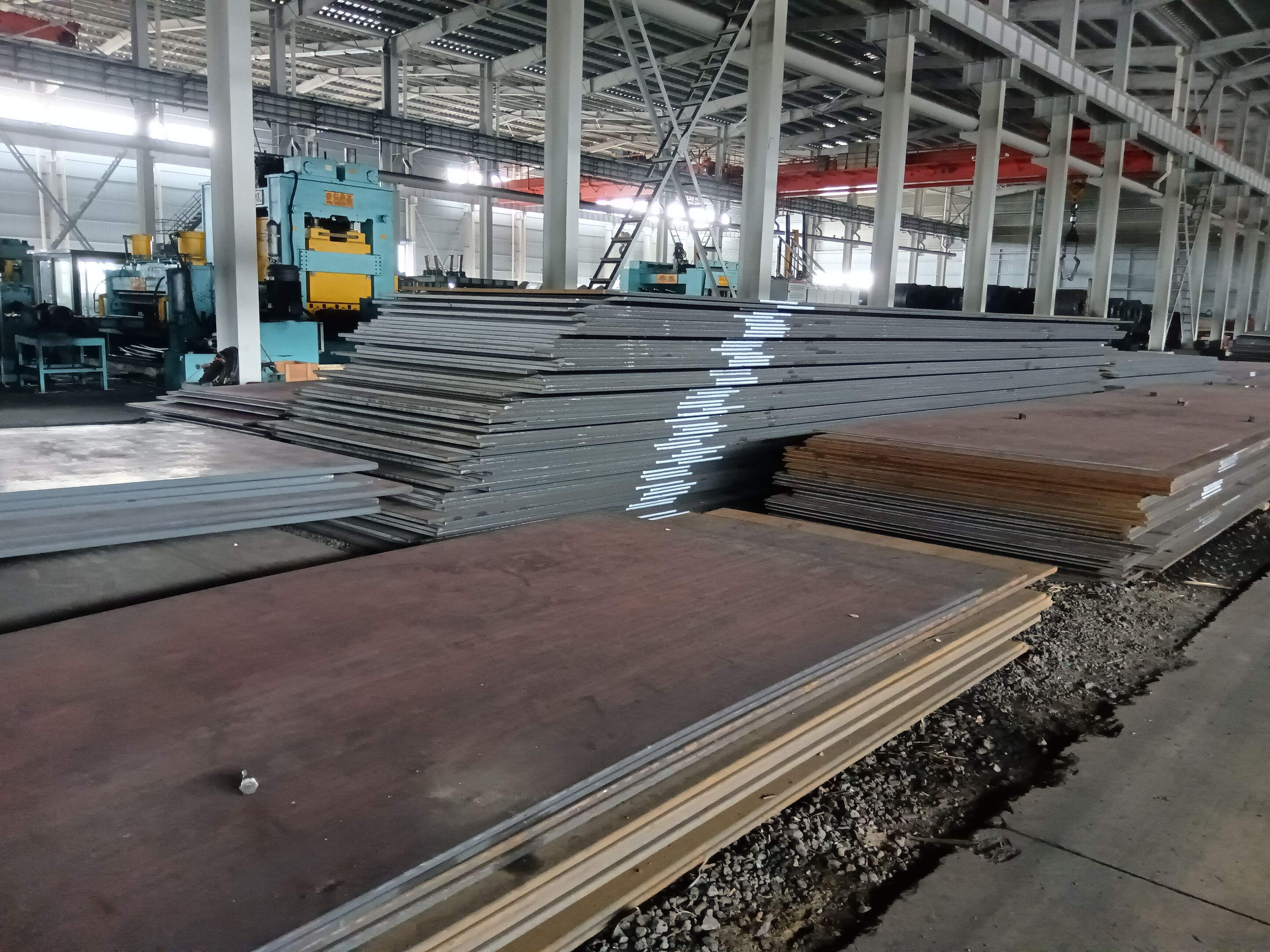 Nieporównywalna wytrzymałość i wydajność płyt stalowych odpornych na ścieranie