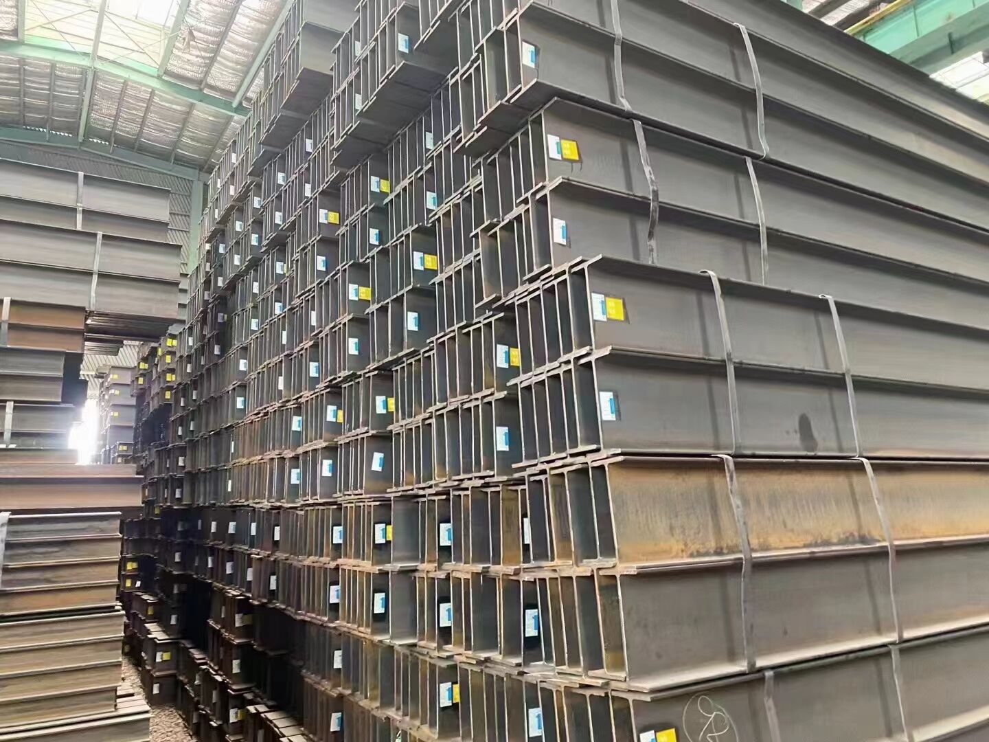 Niepowtarzalna jakość i precyzja w profilach stalowych zimnowalcowanych