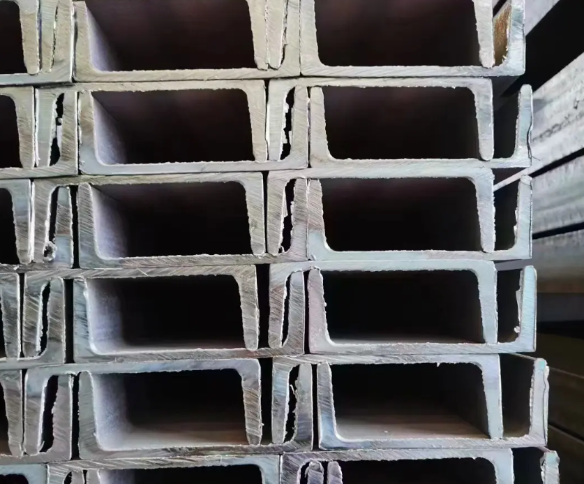 Hur väljer man rätt stålskruvprofiler för anpassad metallbearbetning?