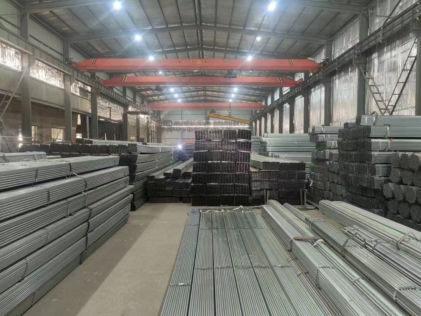 Unmatched Quality and Performance in Galvanized Round Tubing