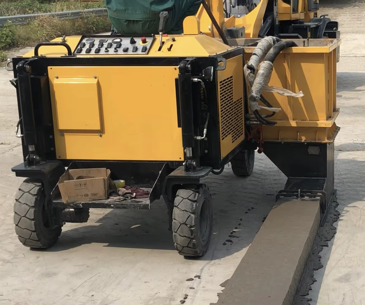 Compact & Manueverable Small Asphalt Pavers for DIY & Professional Projects