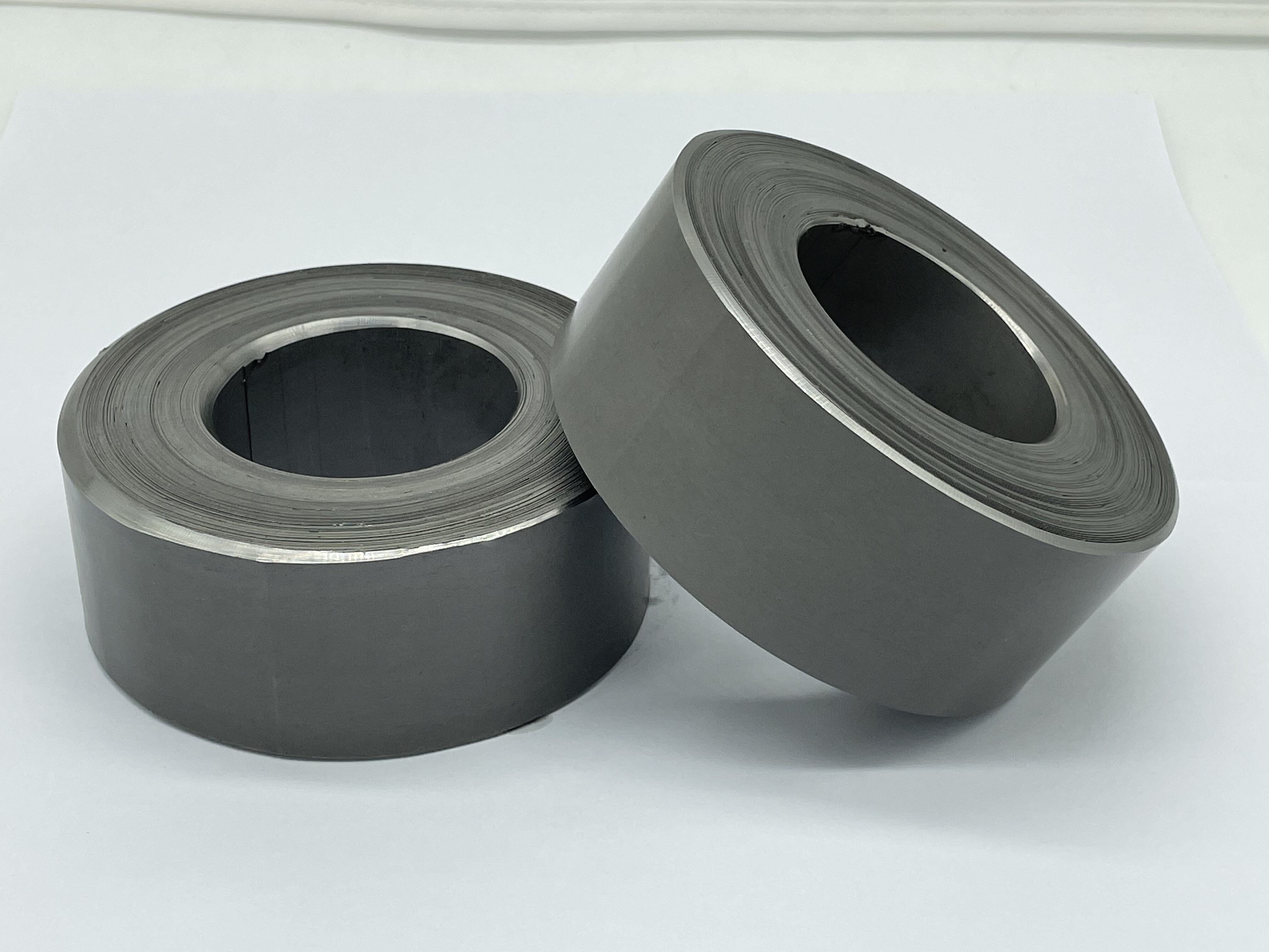 أداء كهرومغناطيسي متفوق