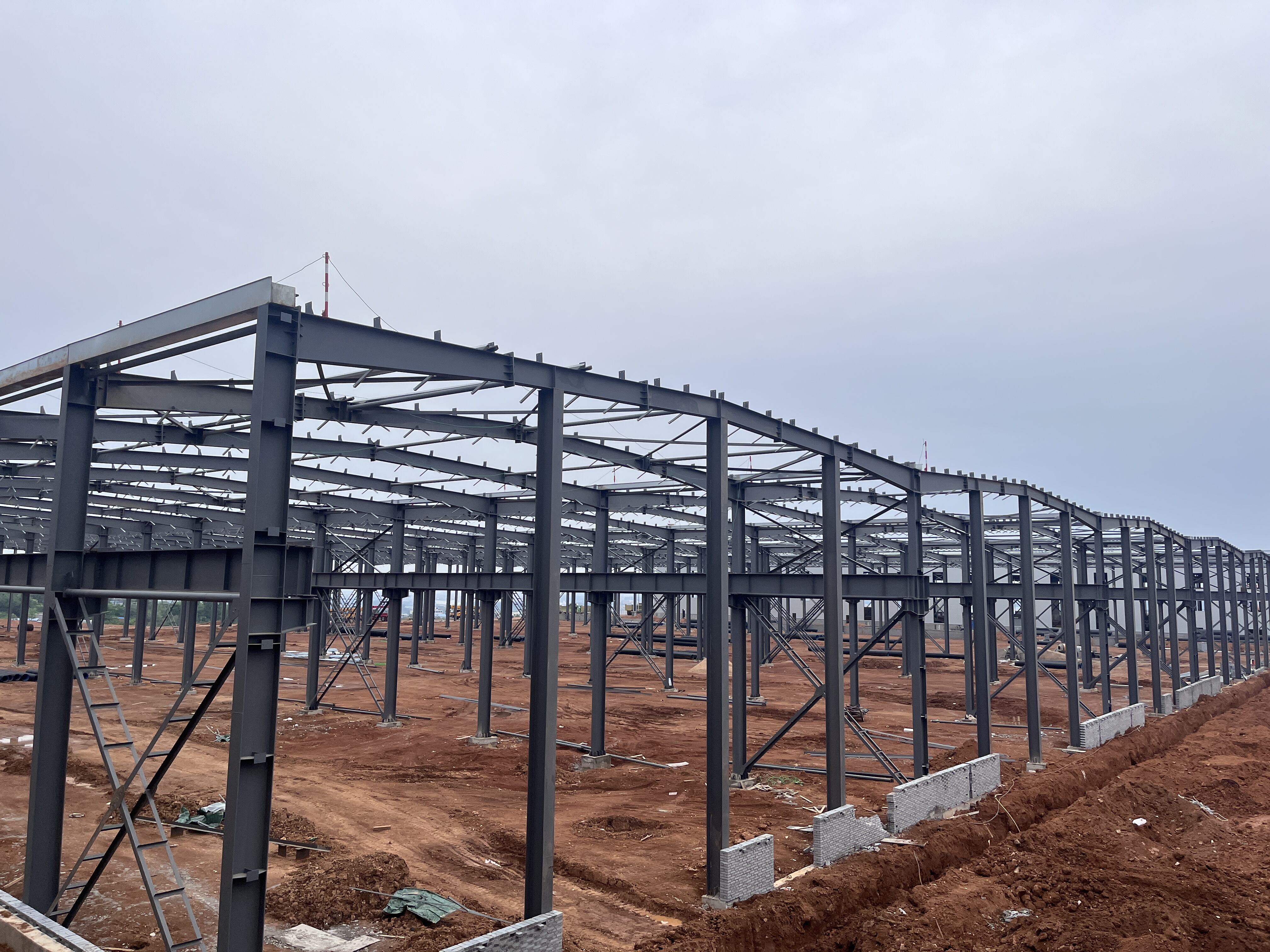 Comprehensive Solutions in Prefab Steel Structures