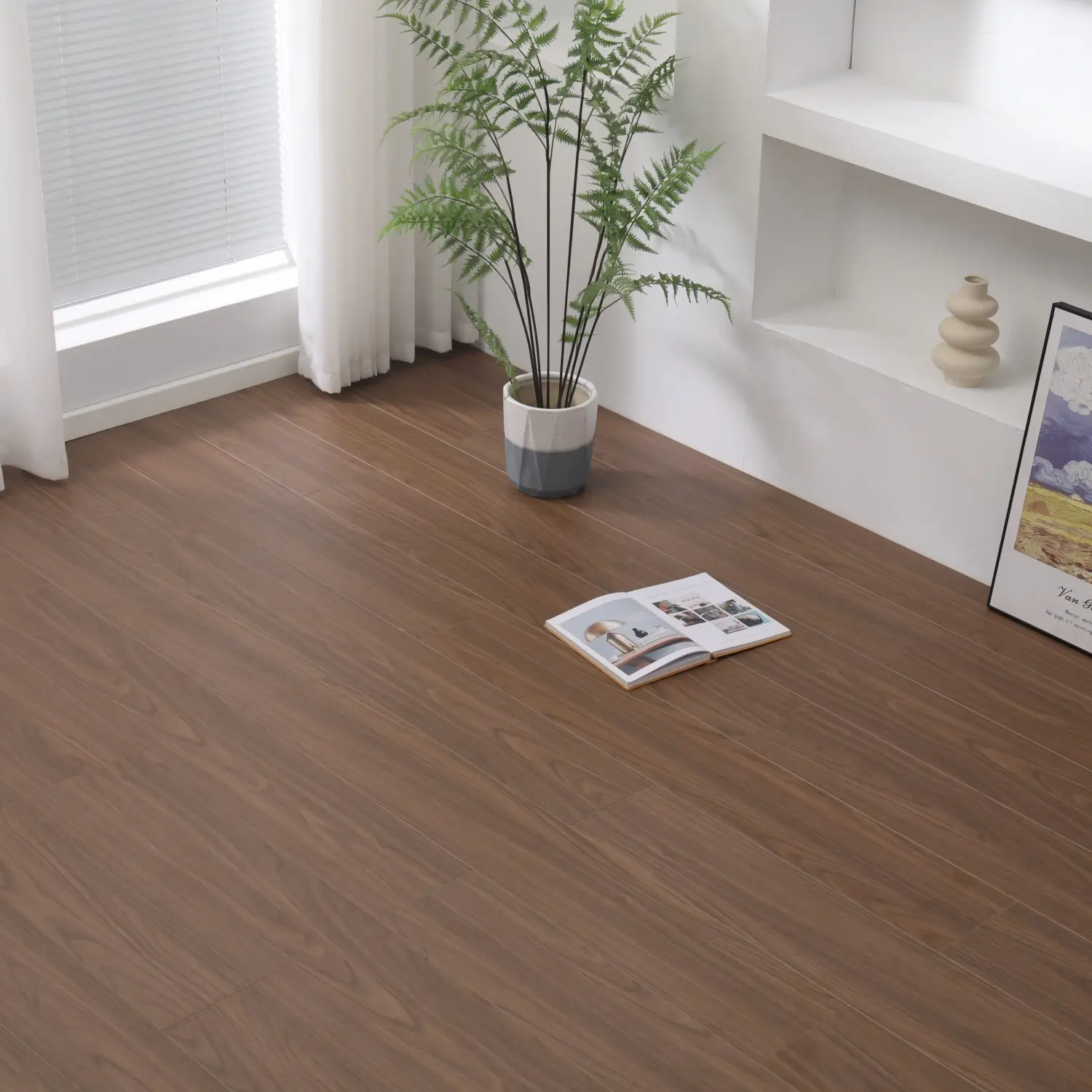 What are the advantages of choosing Diamond Surface three-layer flooring?