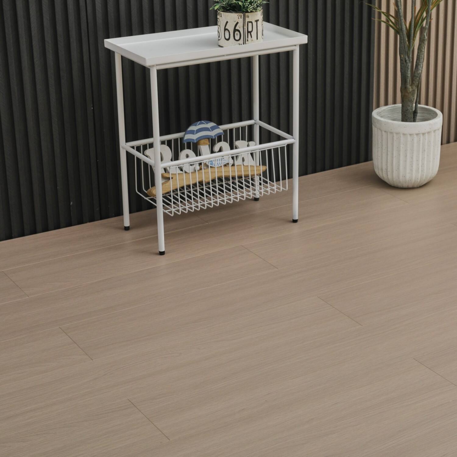 New Three-Layer Solid Wood Composite Flooring That Is Waterproof And Wear-Resistant 9019