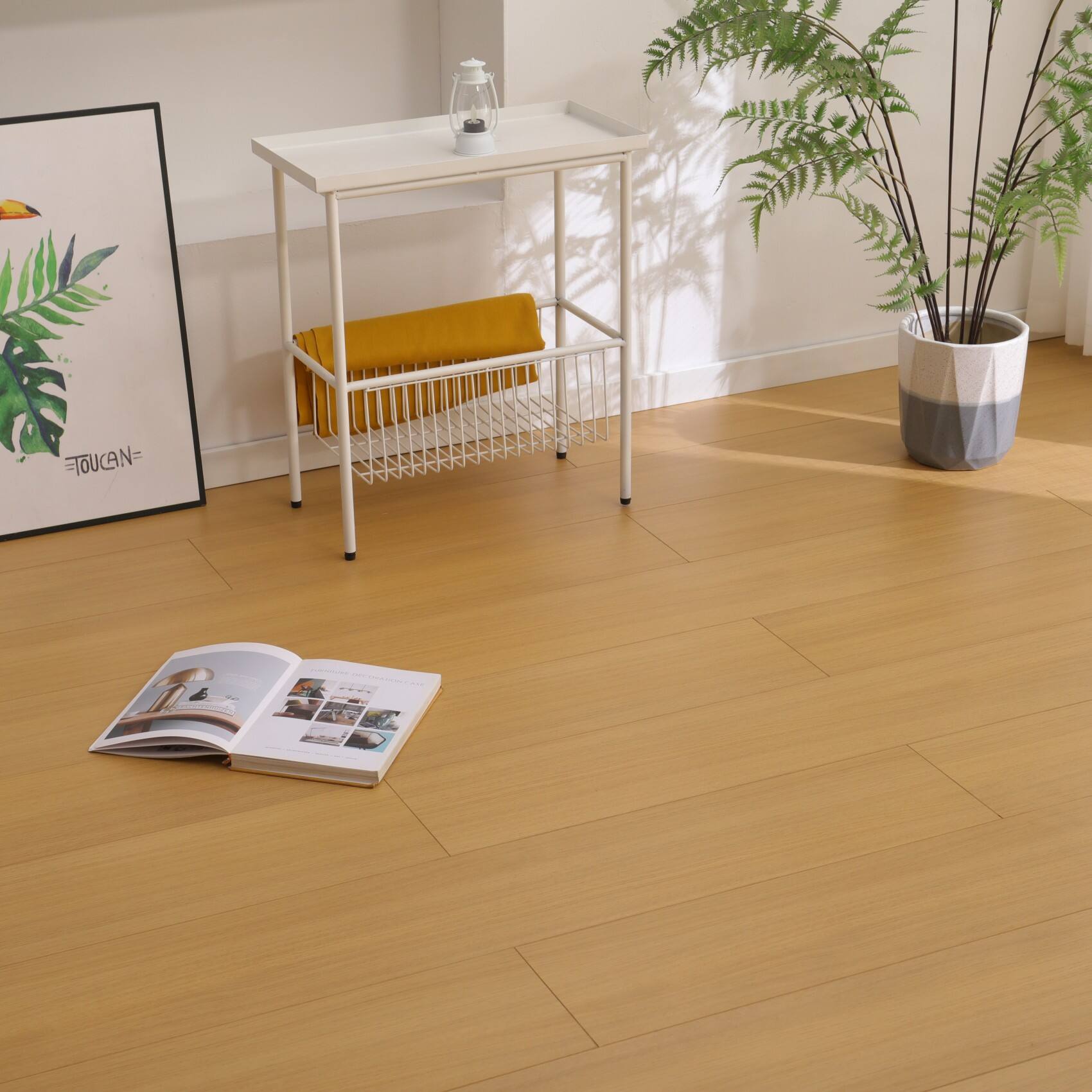 Three-Layer Solid Wood Pine Core Wear-Resistant and Waterproof Floor in Natural Wood Color