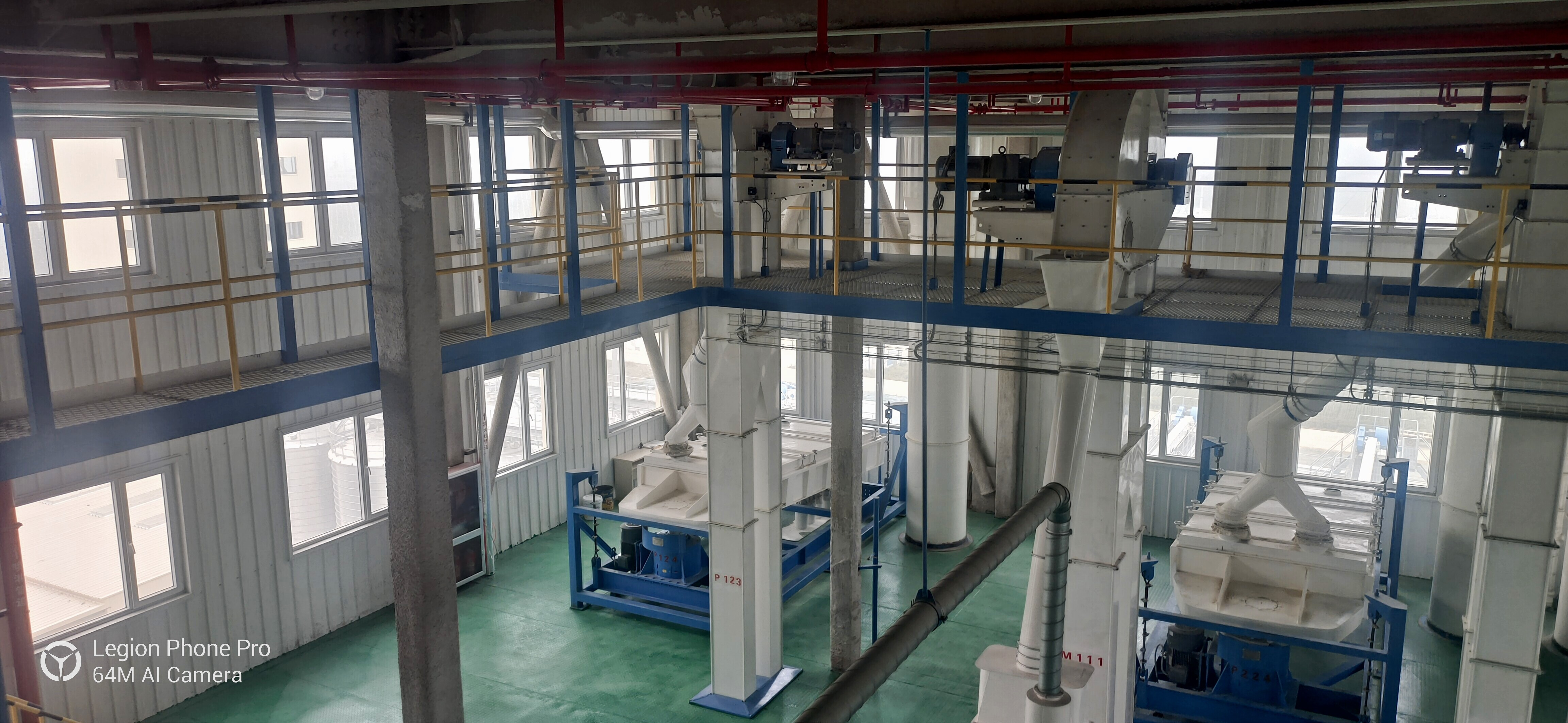 What Role Does Bucket Elevator Play in Feed Lines?