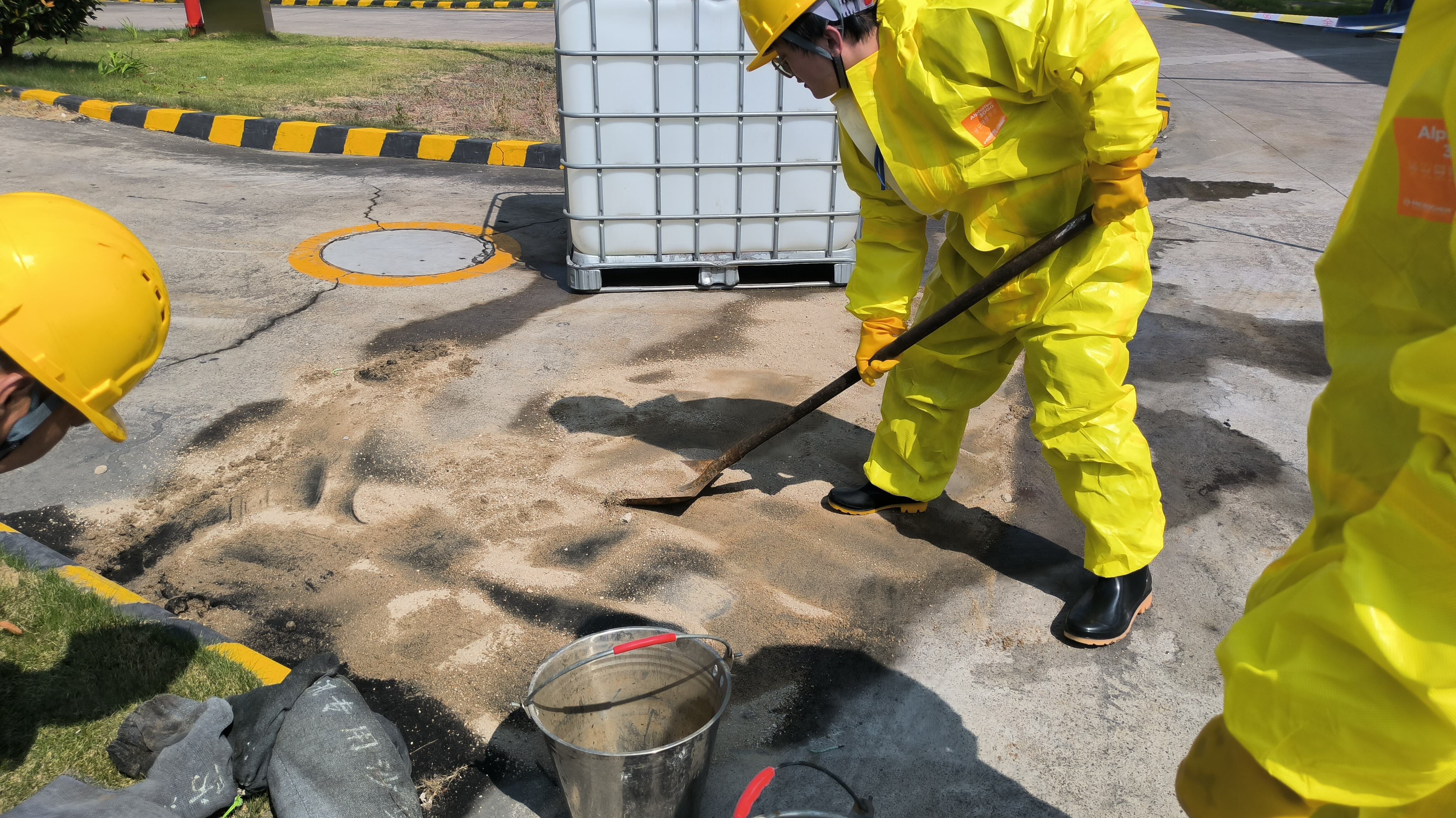 E Plus Chemical conducts emergency simulation drills for sudden scenarios to strengthen the safety and ecological defense line