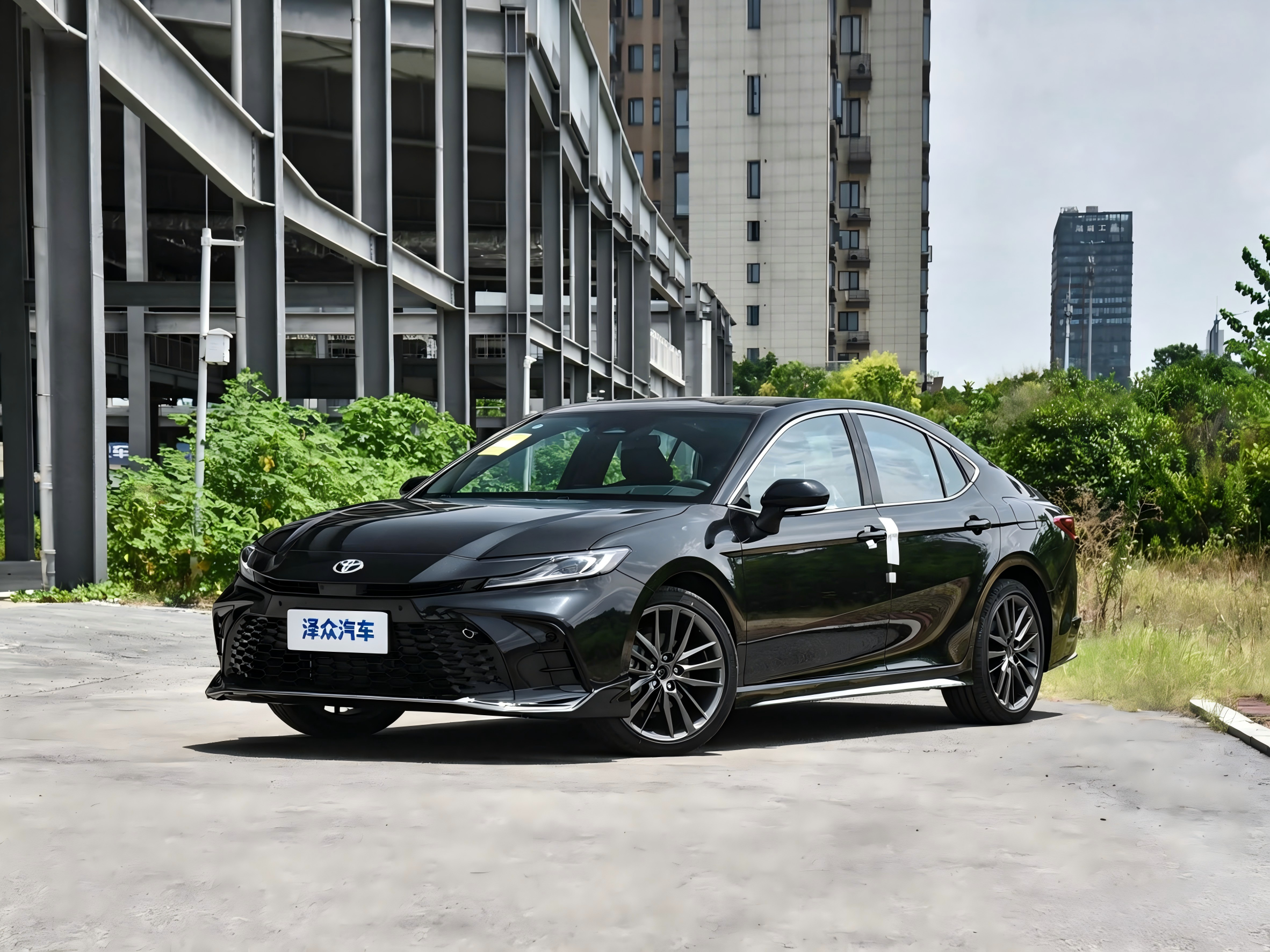 Toyota Camry2.0LHybridLuxurySport Plus