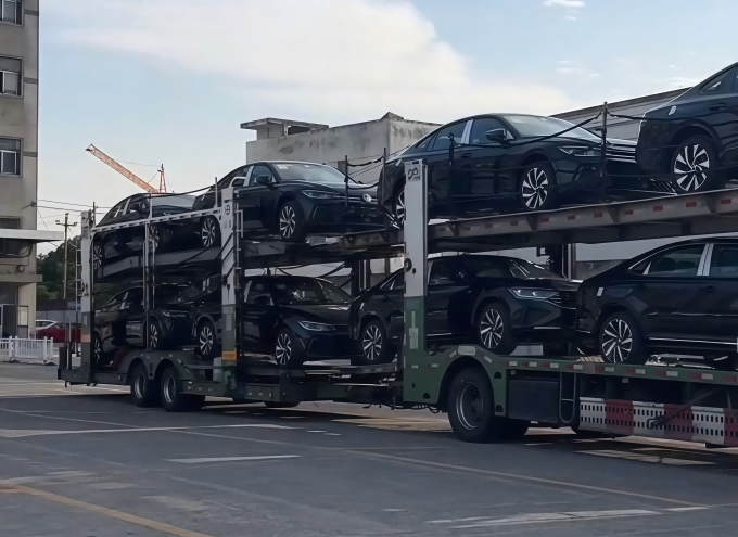 qiantang enterprises have won the double month championship in hangzhous used car export race-0