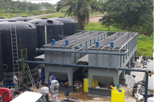 Otimização de Espaço Limitado: O Design de Engenharia por Trás dos Decantadores Lamelares Compactos