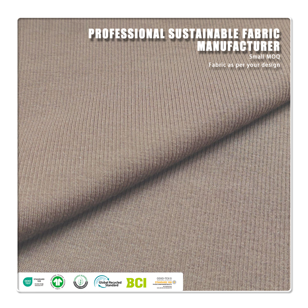 Recyklovaná látka z bambusu, organické bavlny a elastanu, 2×2 žebrovaná, ekologicky šetrná, absorbuje vlhkost, dýchá, 220 g/m²